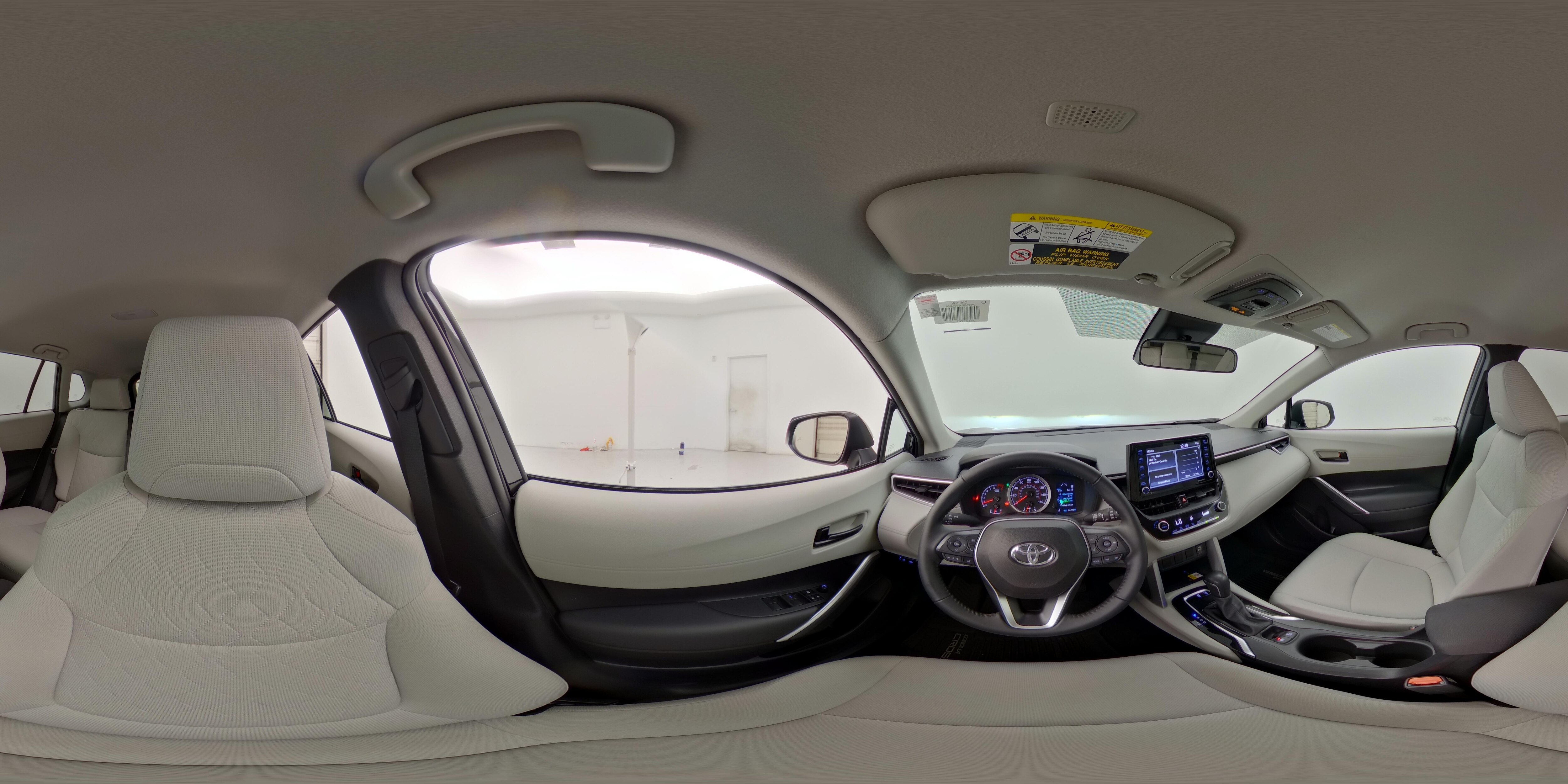 2022 Toyota Corolla Cross LE - Photo 27