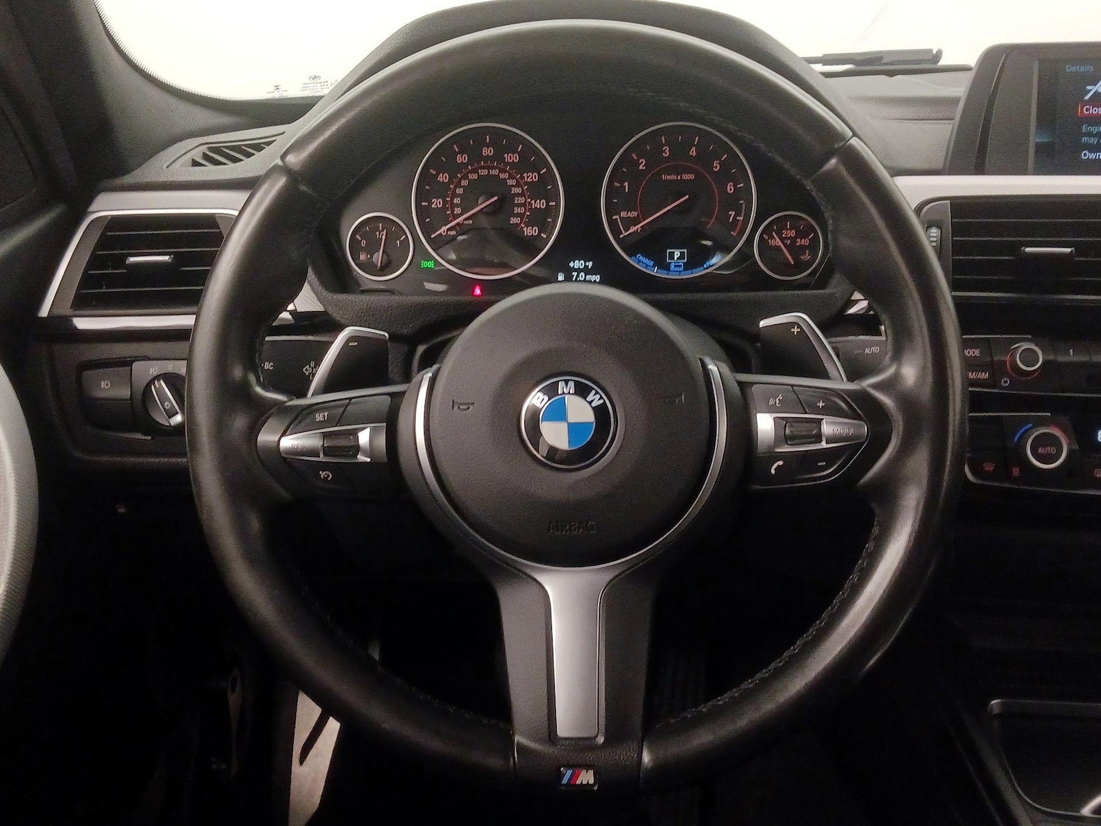 2018 BMW 3 Series 330e - Photo 11