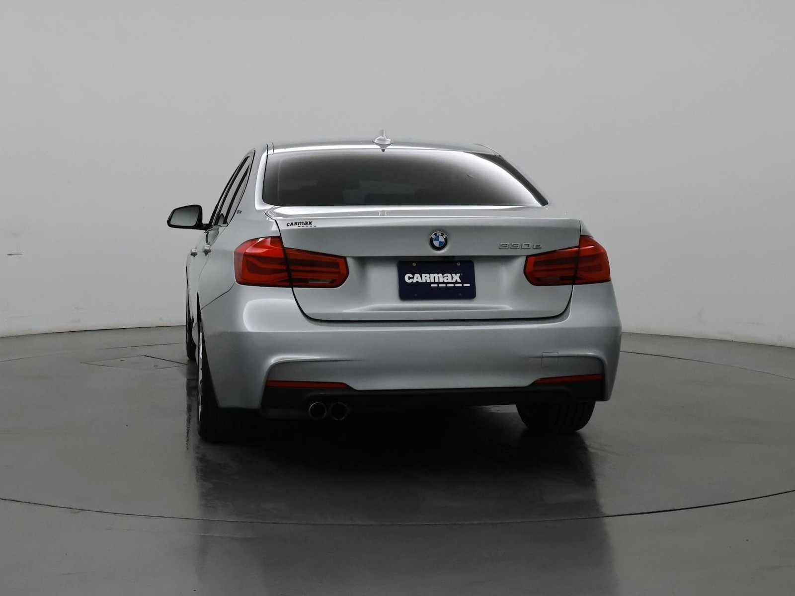 2018 BMW 3 Series 330e - Photo 7
