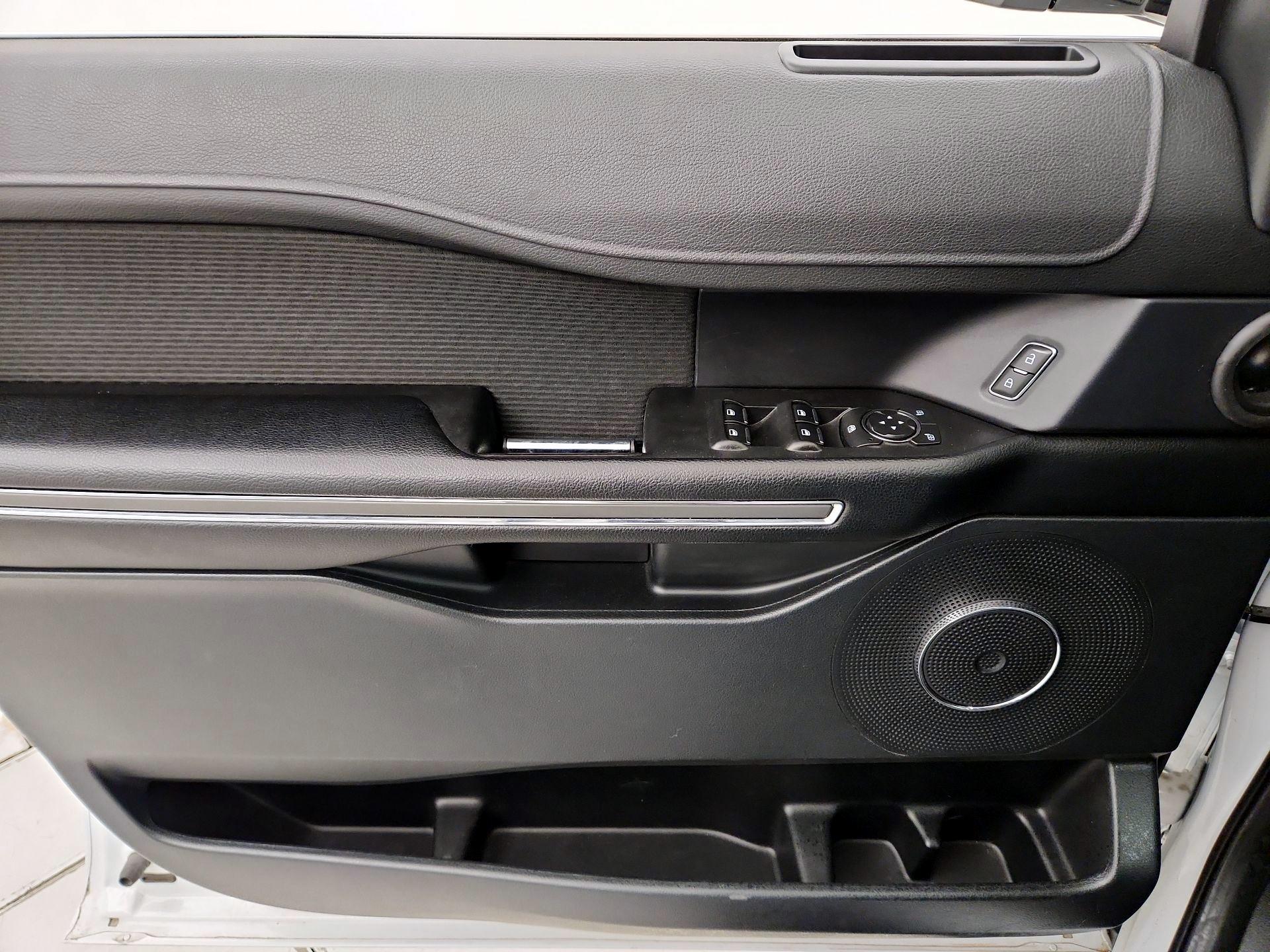 Thumbnail: 2021 Ford Expedition - 12
