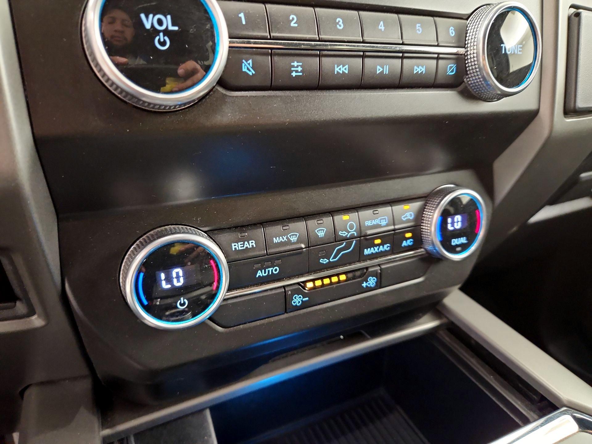 Thumbnail: 2021 Ford Expedition - 16