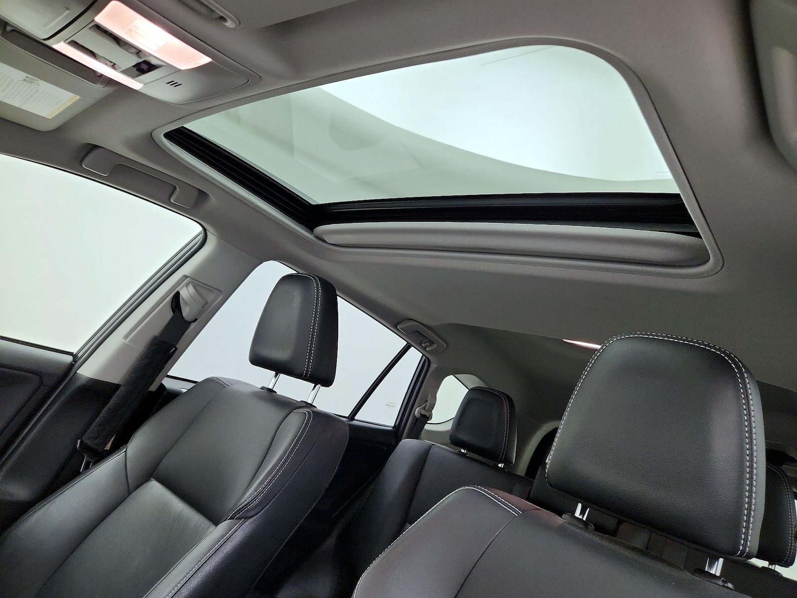 Sunroof(s) & Overhead Airbags