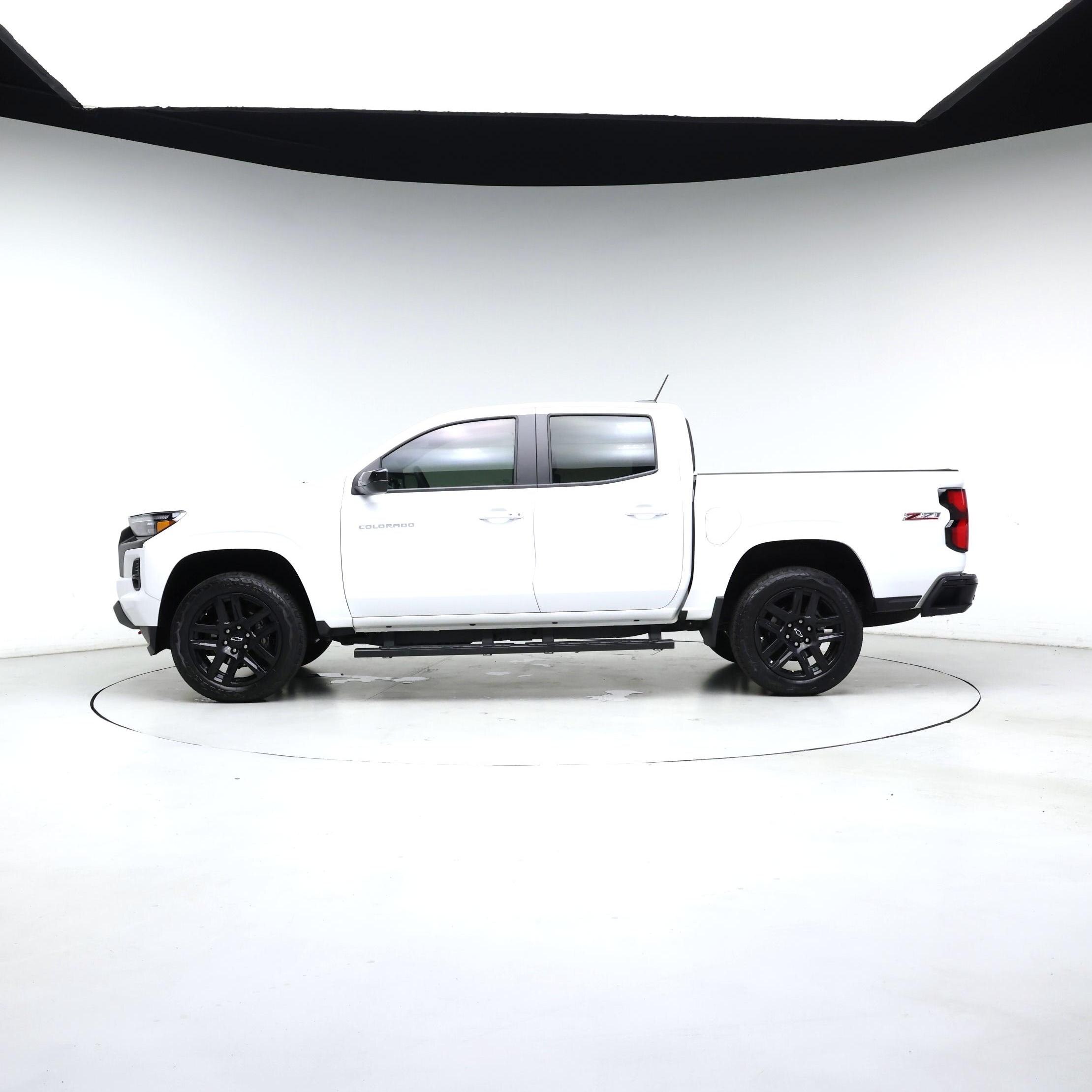 Thumbnail: 2025 Chevrolet Colorado - 3