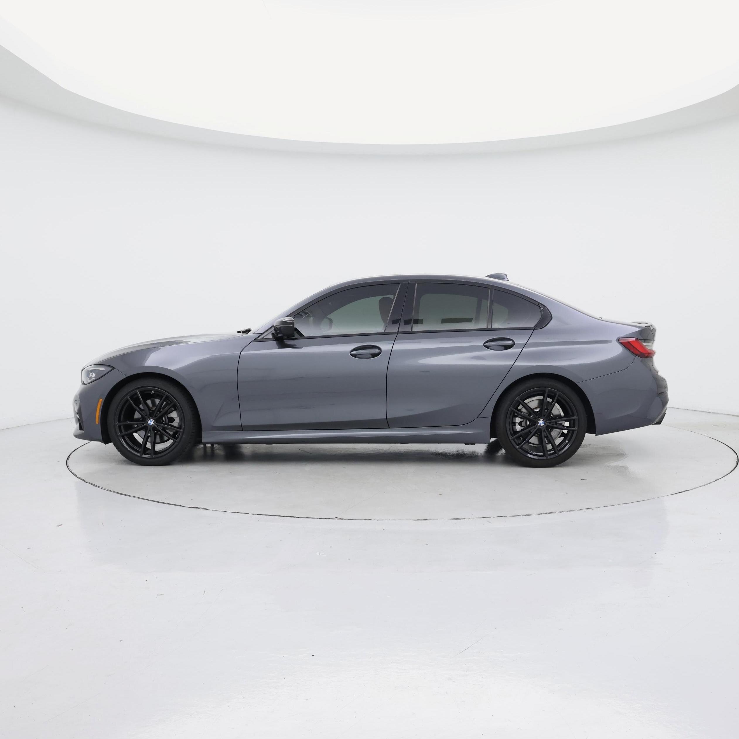 Thumbnail: 2022 BMW 3 Series - 3