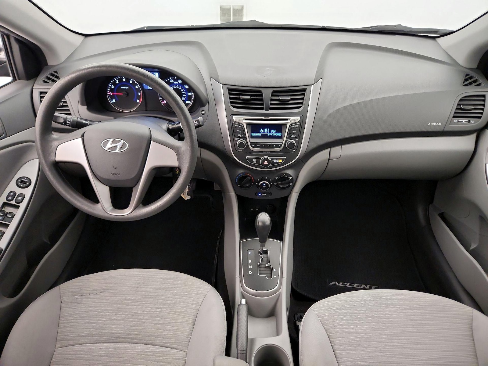 2016 Hyundai Accent SE - Photo 10