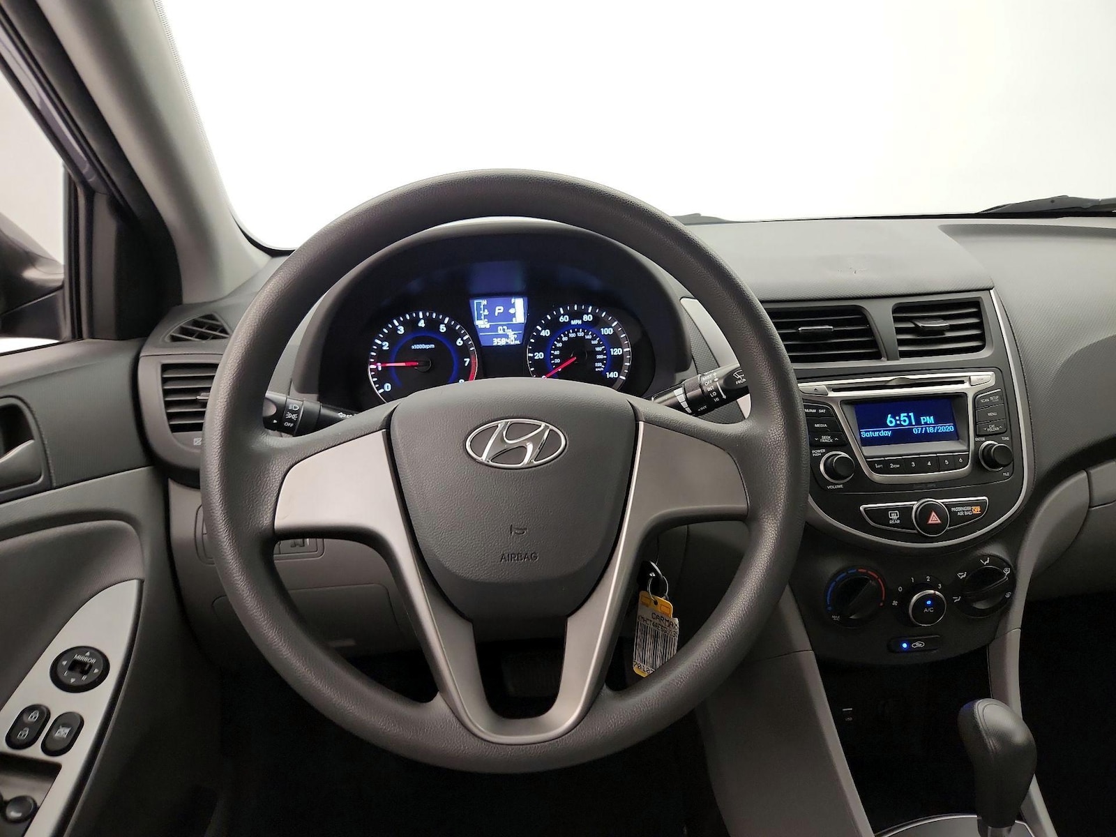 2016 Hyundai Accent SE - Photo 11
