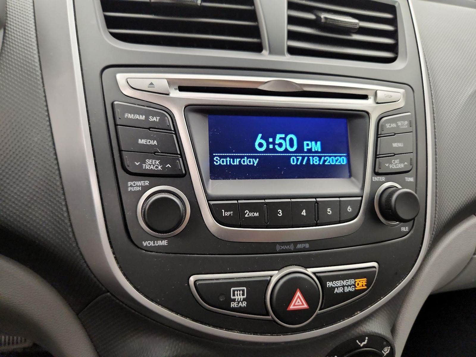 2016 Hyundai Accent SE - Photo 15