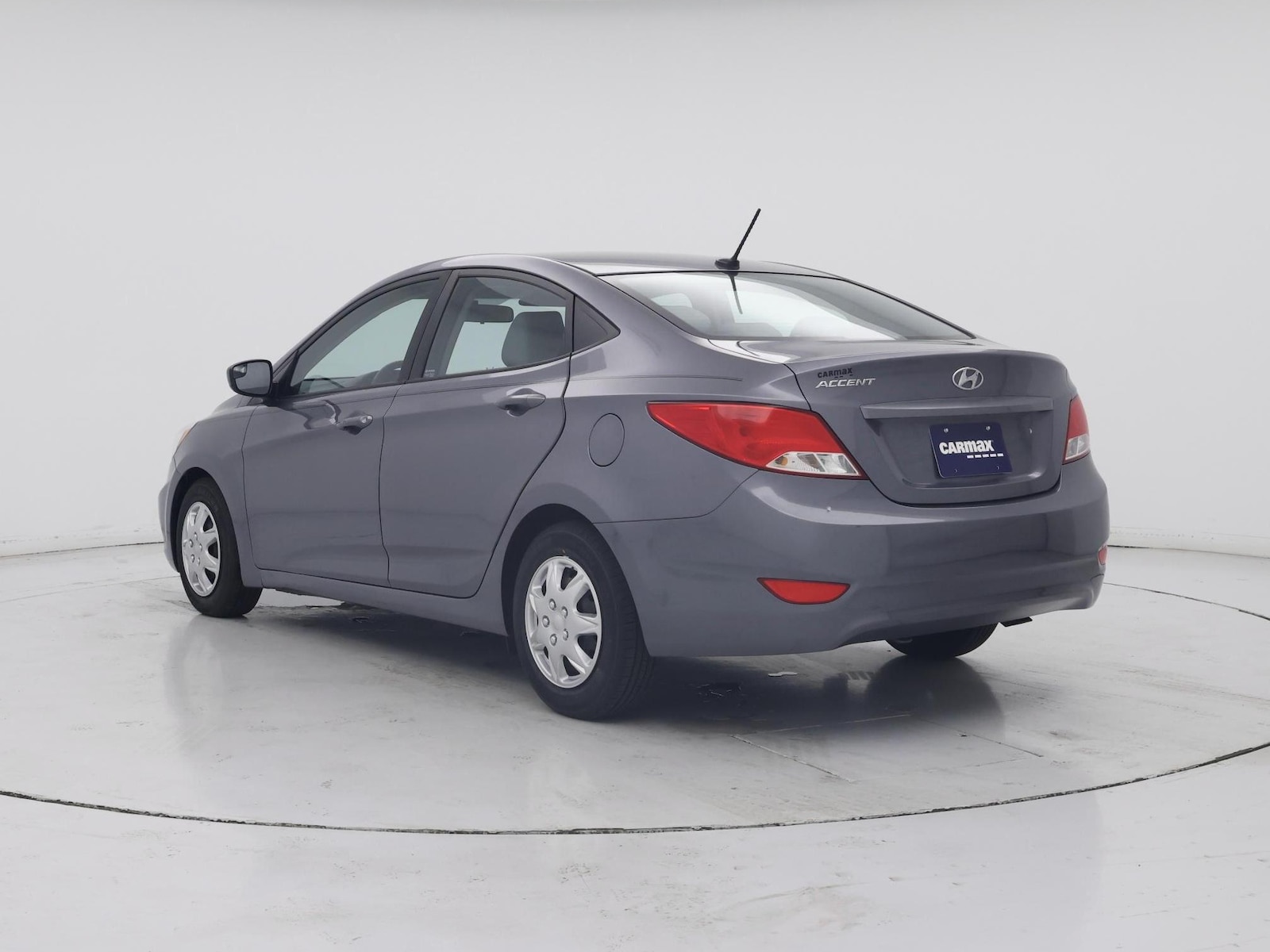 2016 Hyundai Accent SE - Photo 3