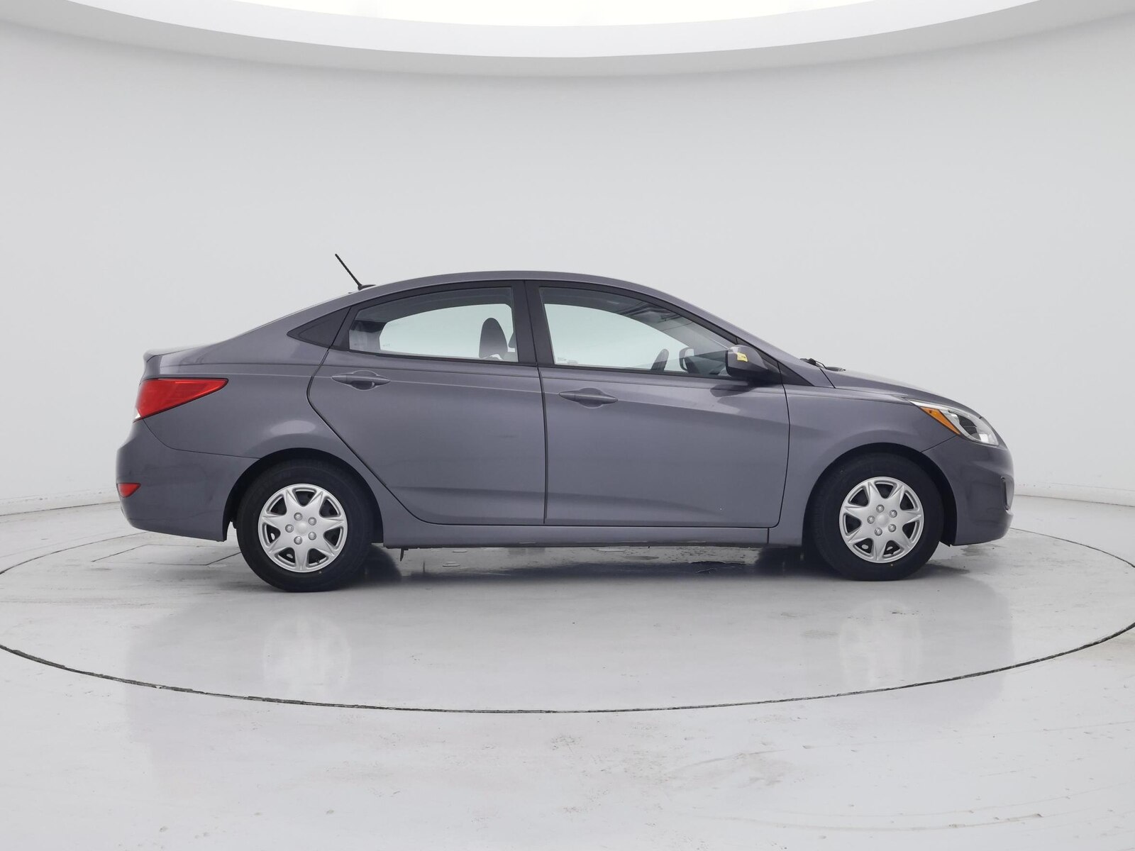 2016 Hyundai Accent SE - Photo 8