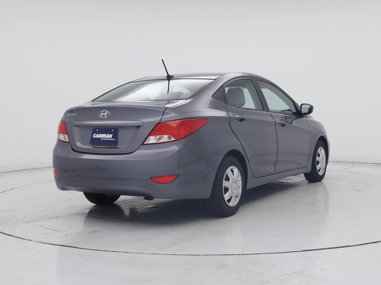 2016 Hyundai Accent SE - Photo 9