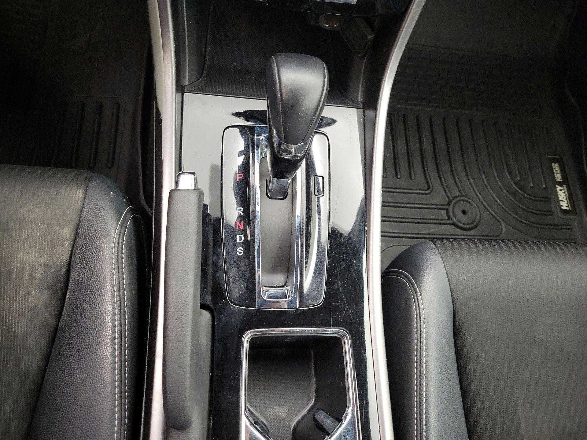 Thumbnail: 2017 Honda Accord - 17