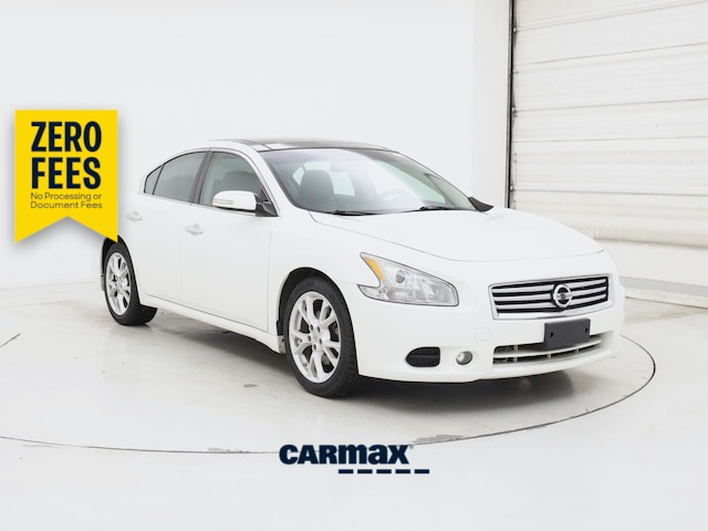 White 2014 Nissan Maxima Sedan Front-Wheel Drive Automatic