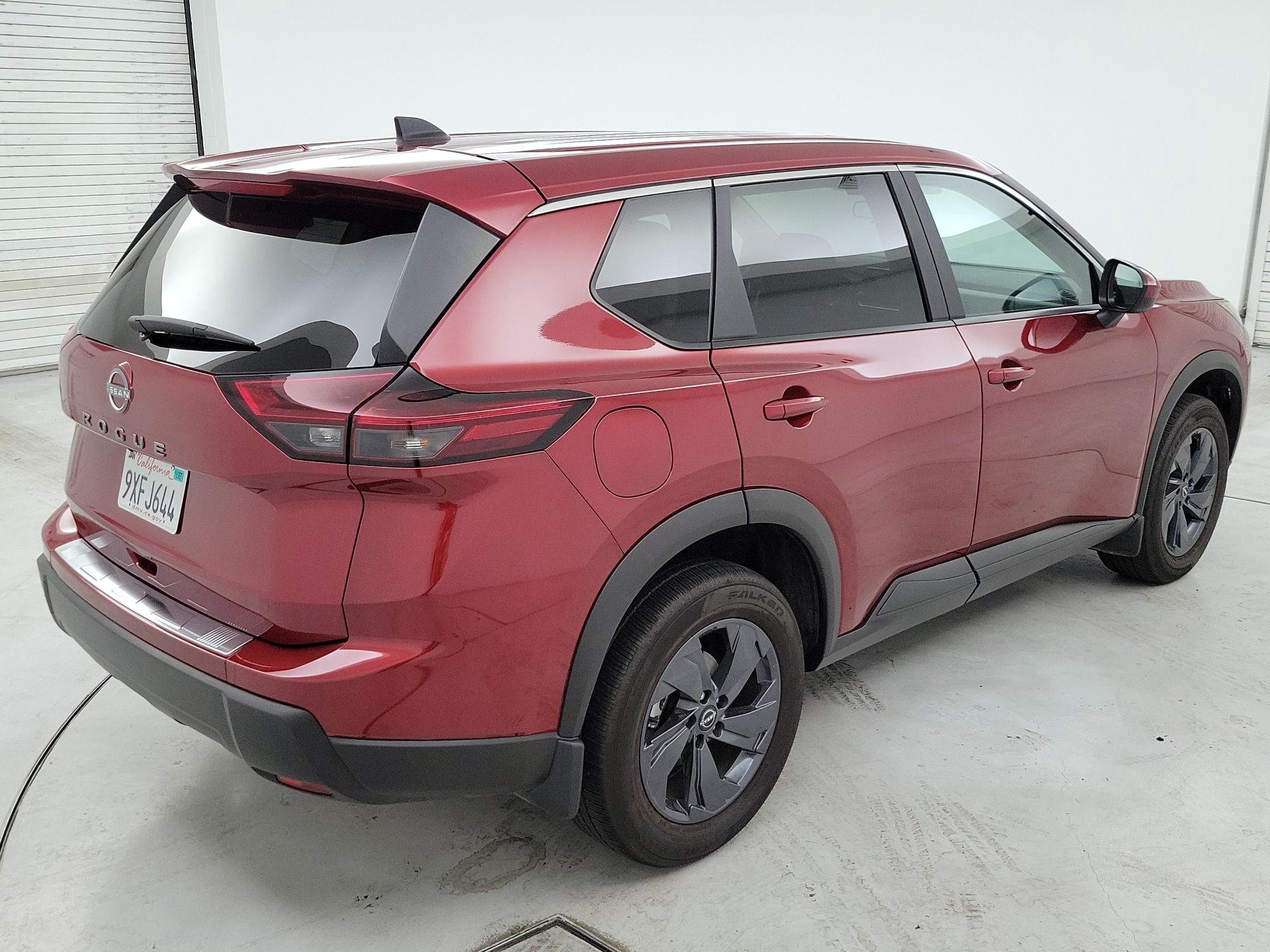 Thumbnail: 2026 Nissan Rogue - 5