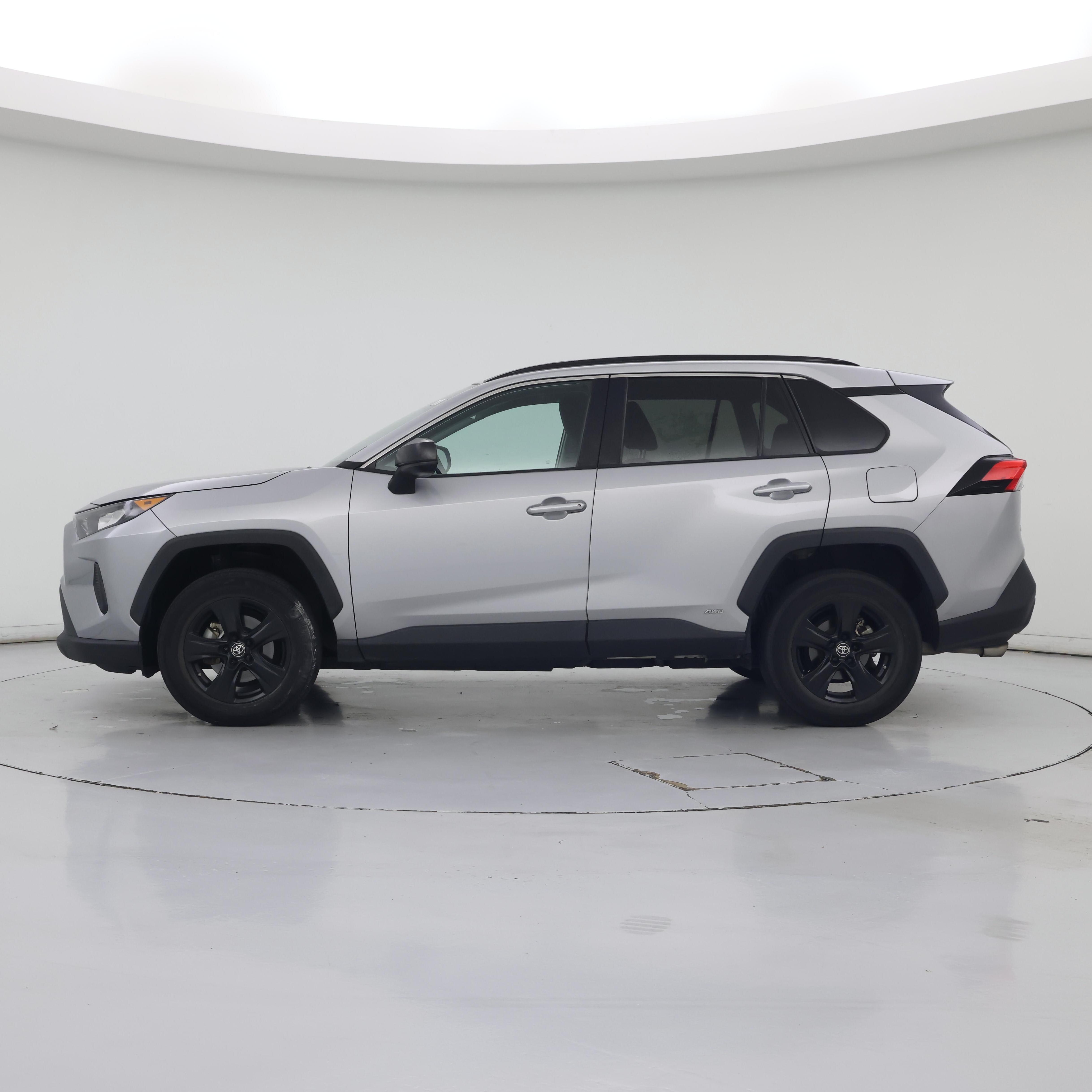 Thumbnail: 2022 Toyota RAV4 - 3