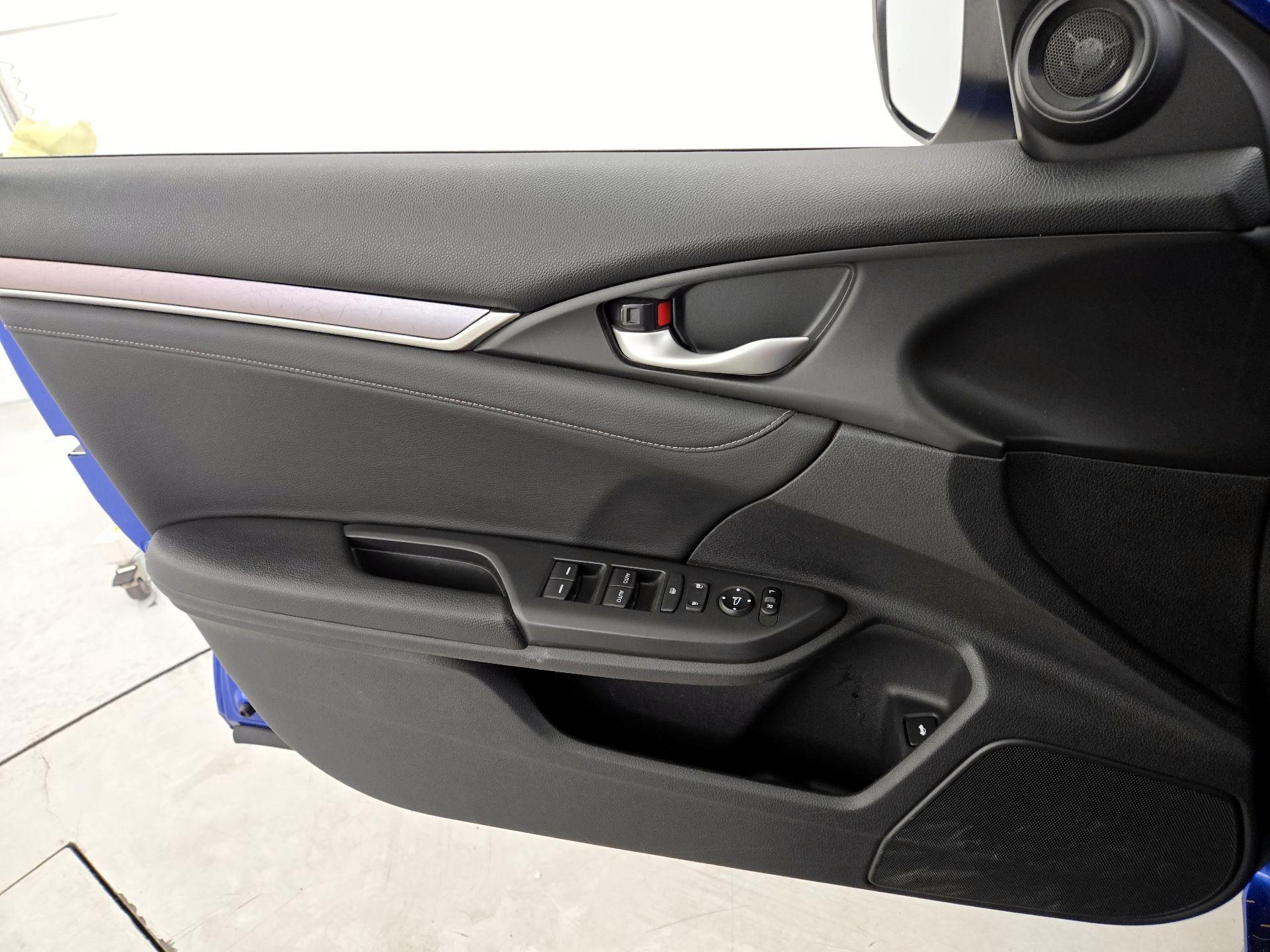 Thumbnail: 2018 Honda Civic - 12
