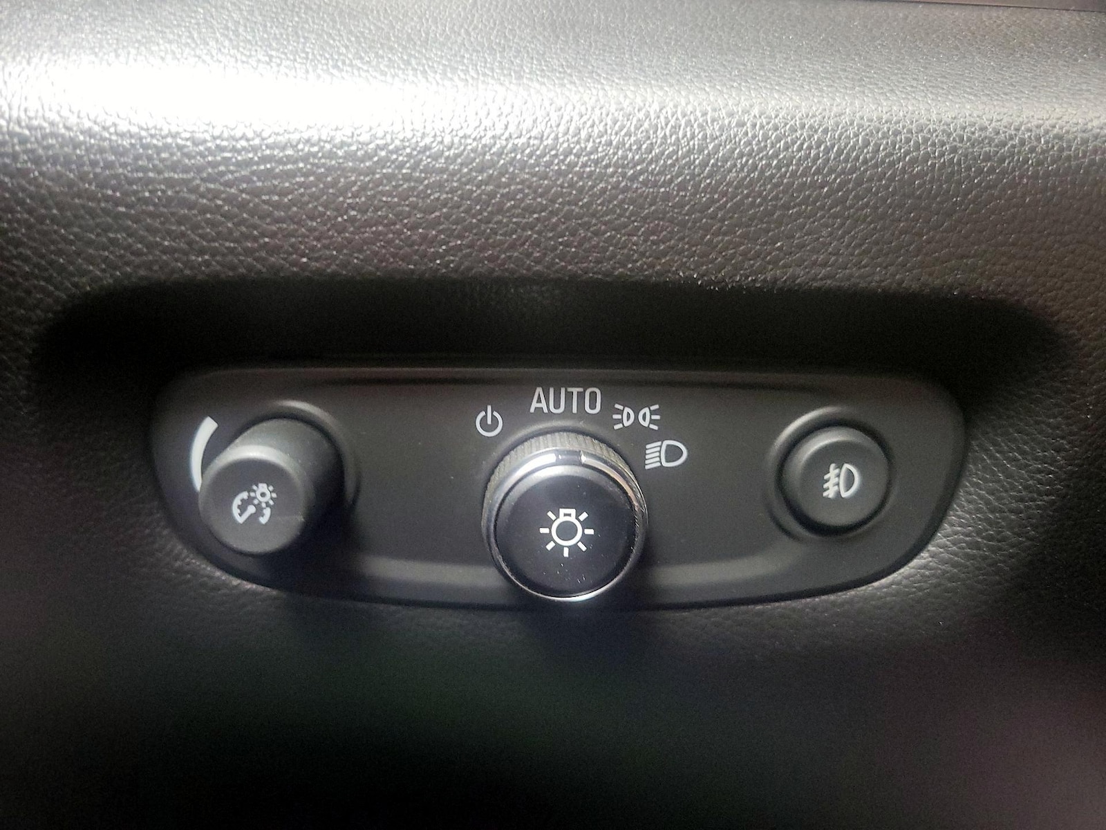2019 Chevrolet Traverse 1LT - Photo 14