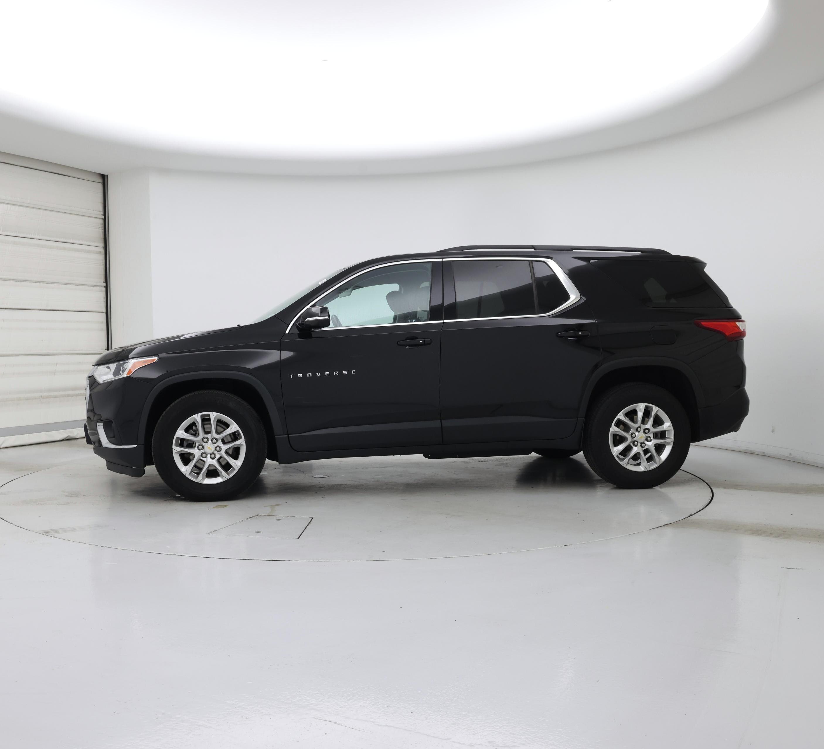 Thumbnail: 2019 Chevrolet Traverse - 3