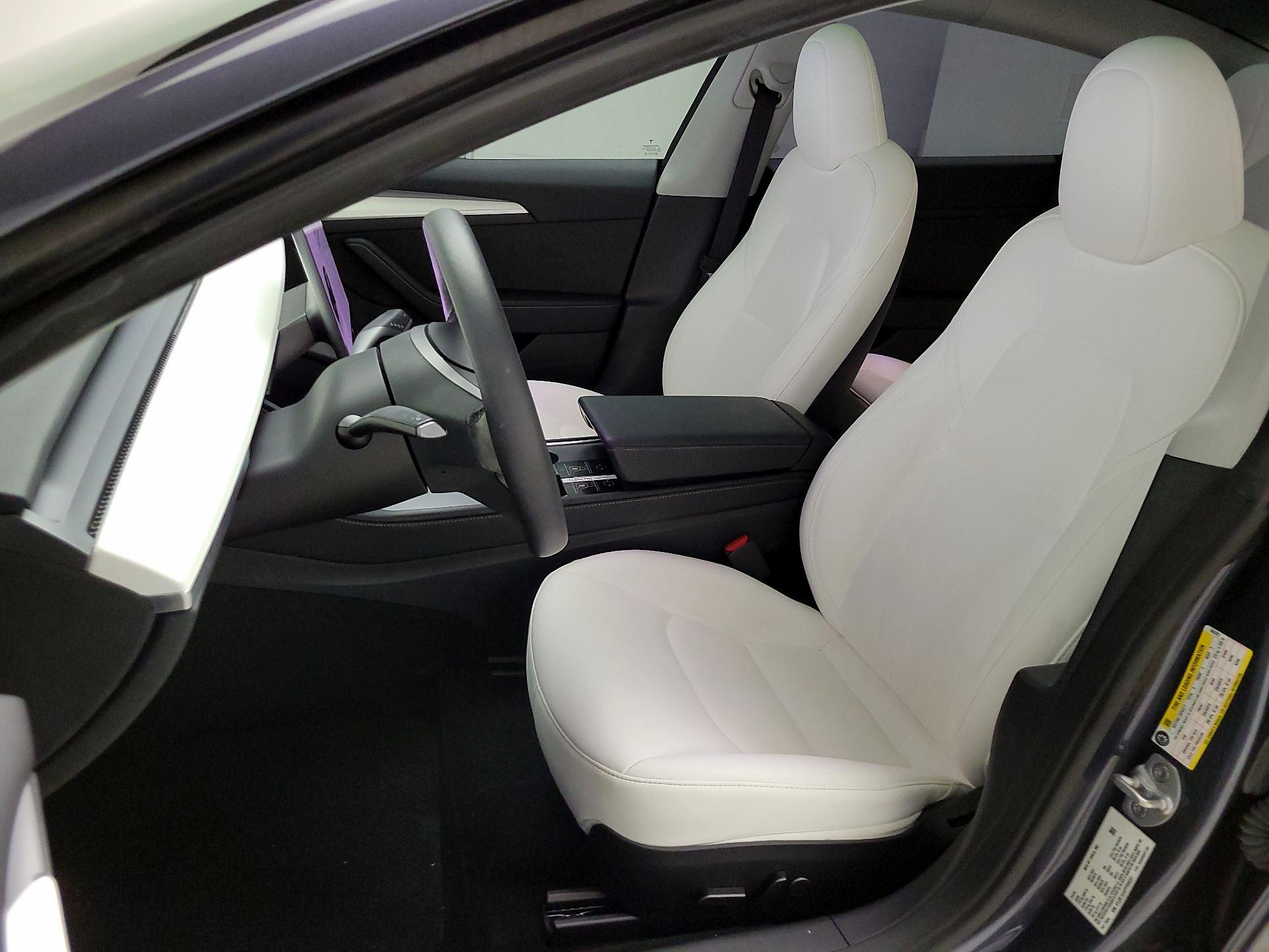 Thumbnail: 2023 Tesla Model 3 - 11