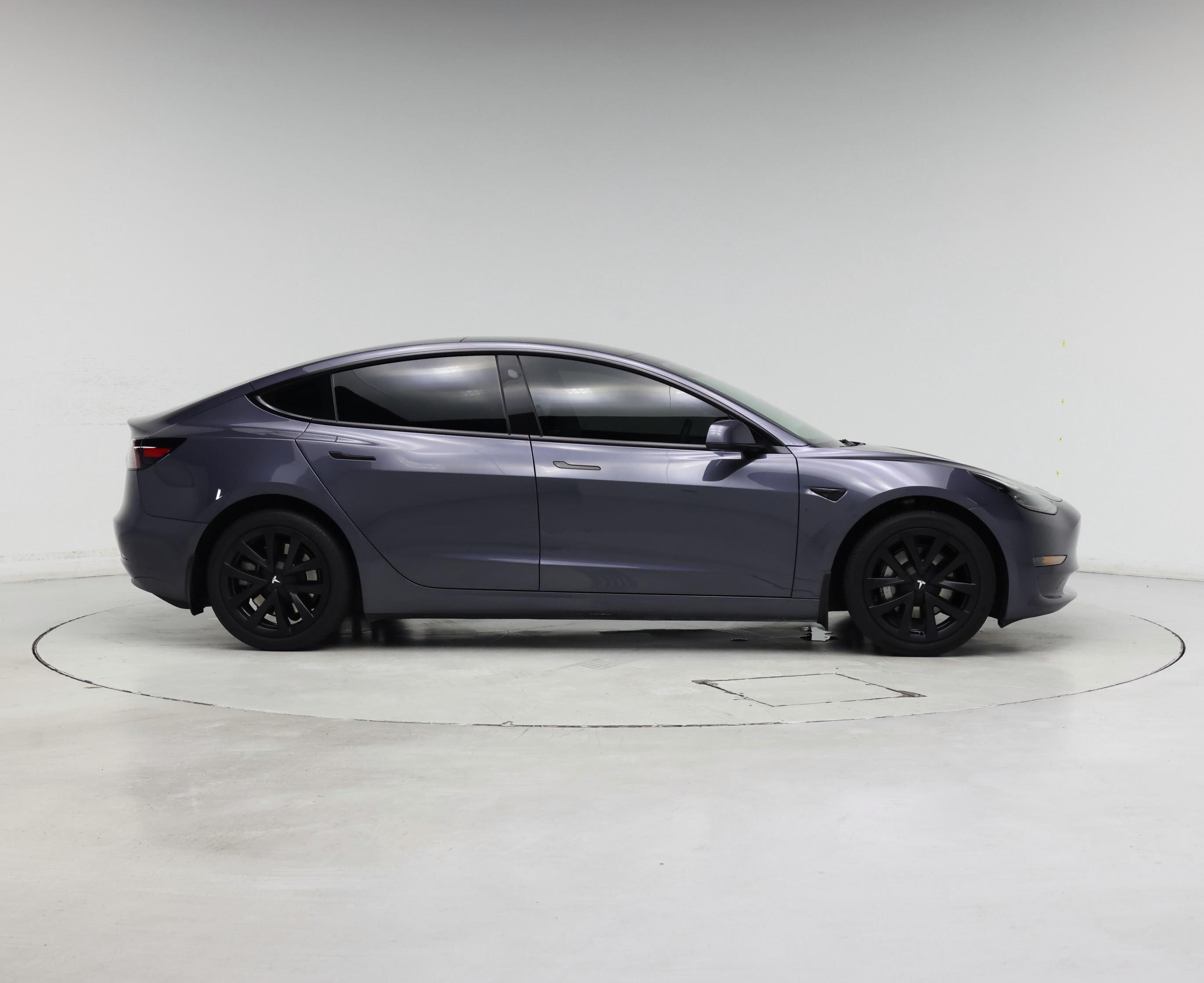 Thumbnail: 2023 Tesla Model 3 - 7