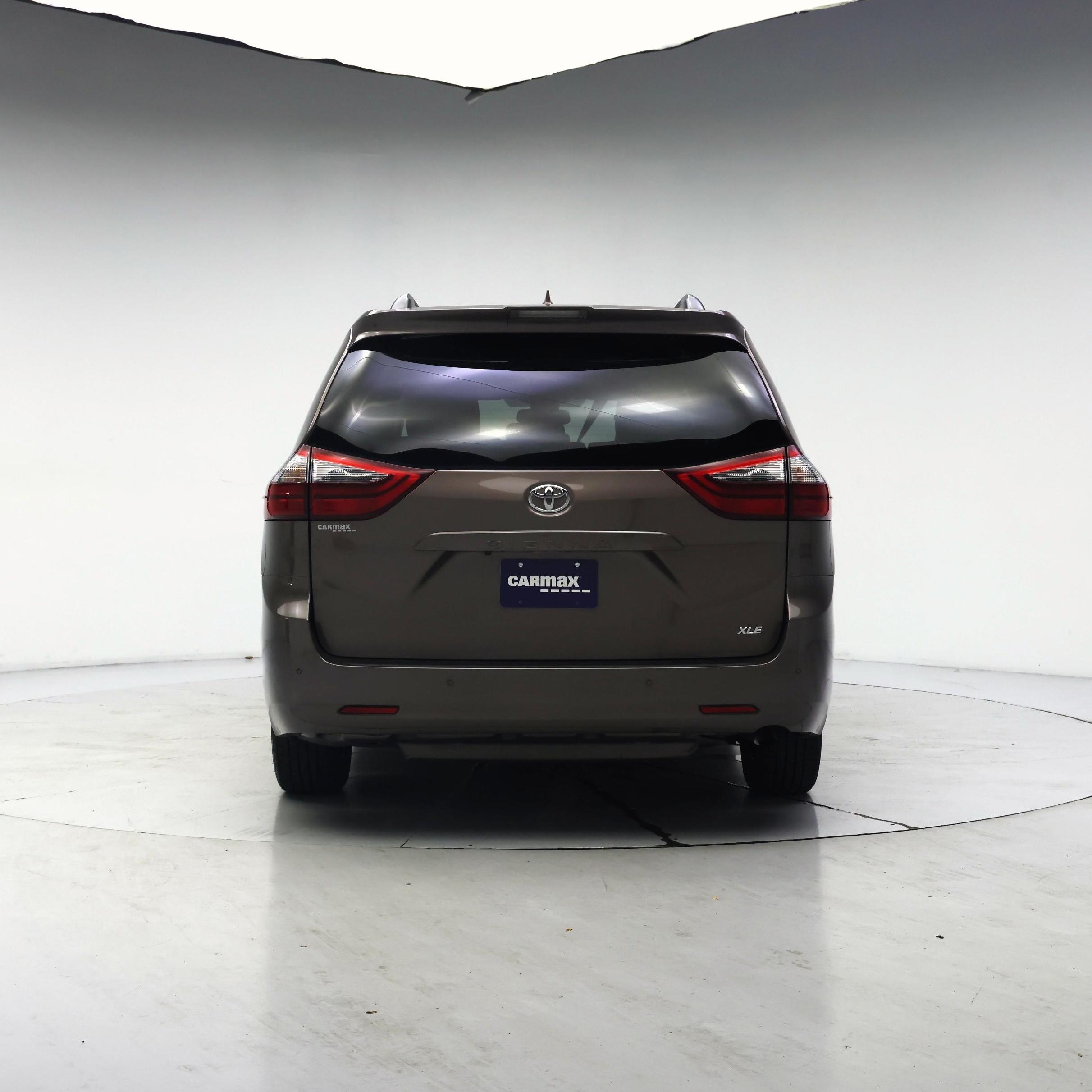 Thumbnail: 2020 Toyota Sienna - 6