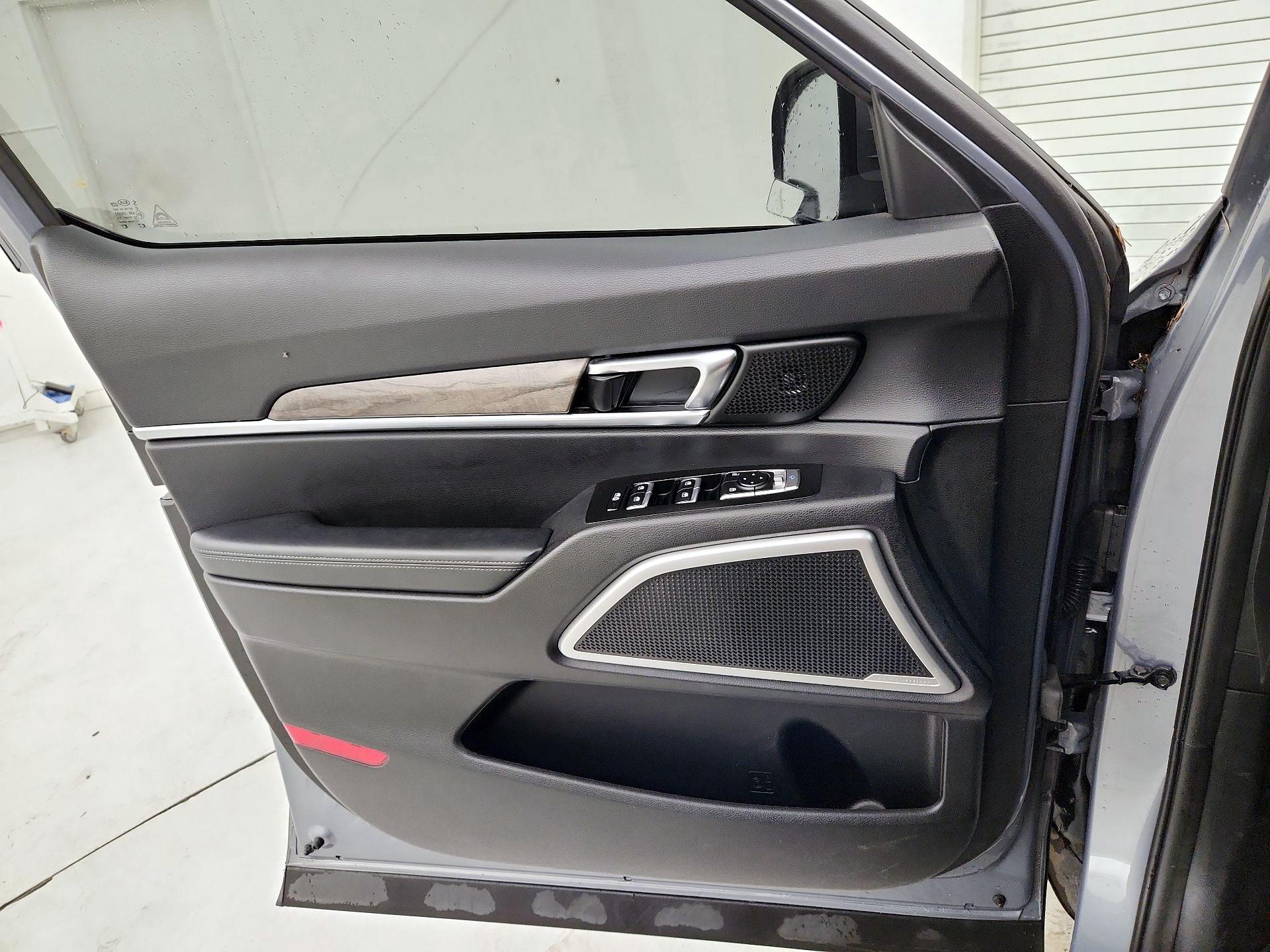 Thumbnail: 2020 Kia Telluride - 12