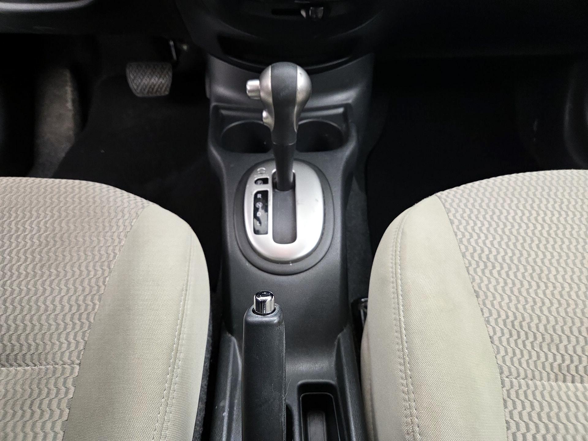 Thumbnail: 2015 Nissan Versa Note - 17