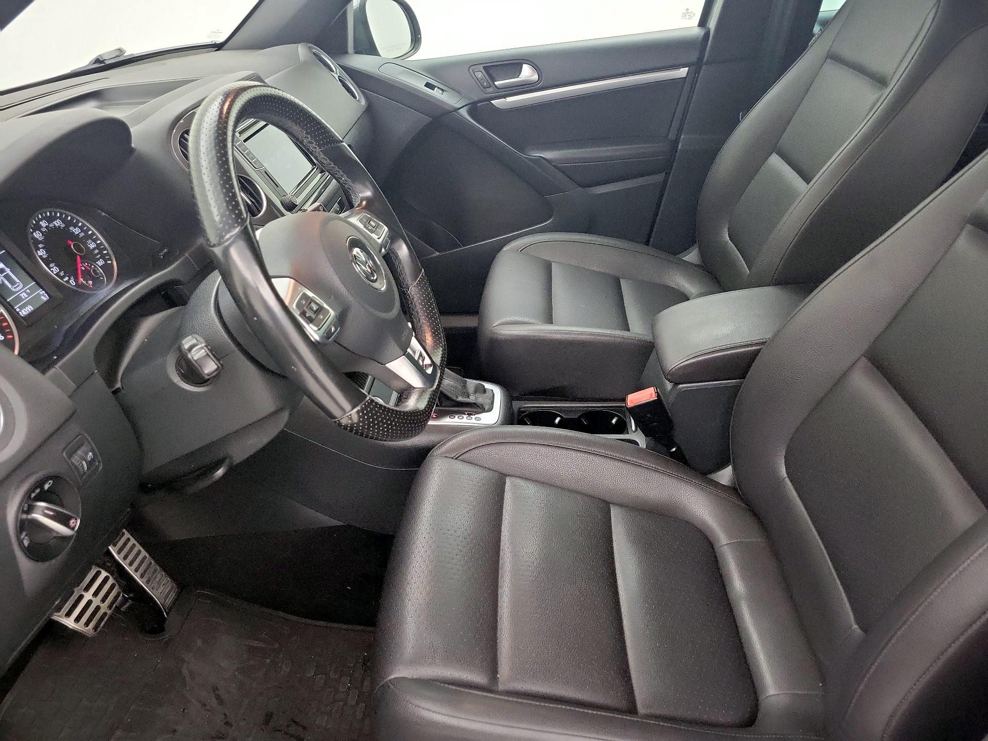 Thumbnail: 2016 Volkswagen Tiguan - 11