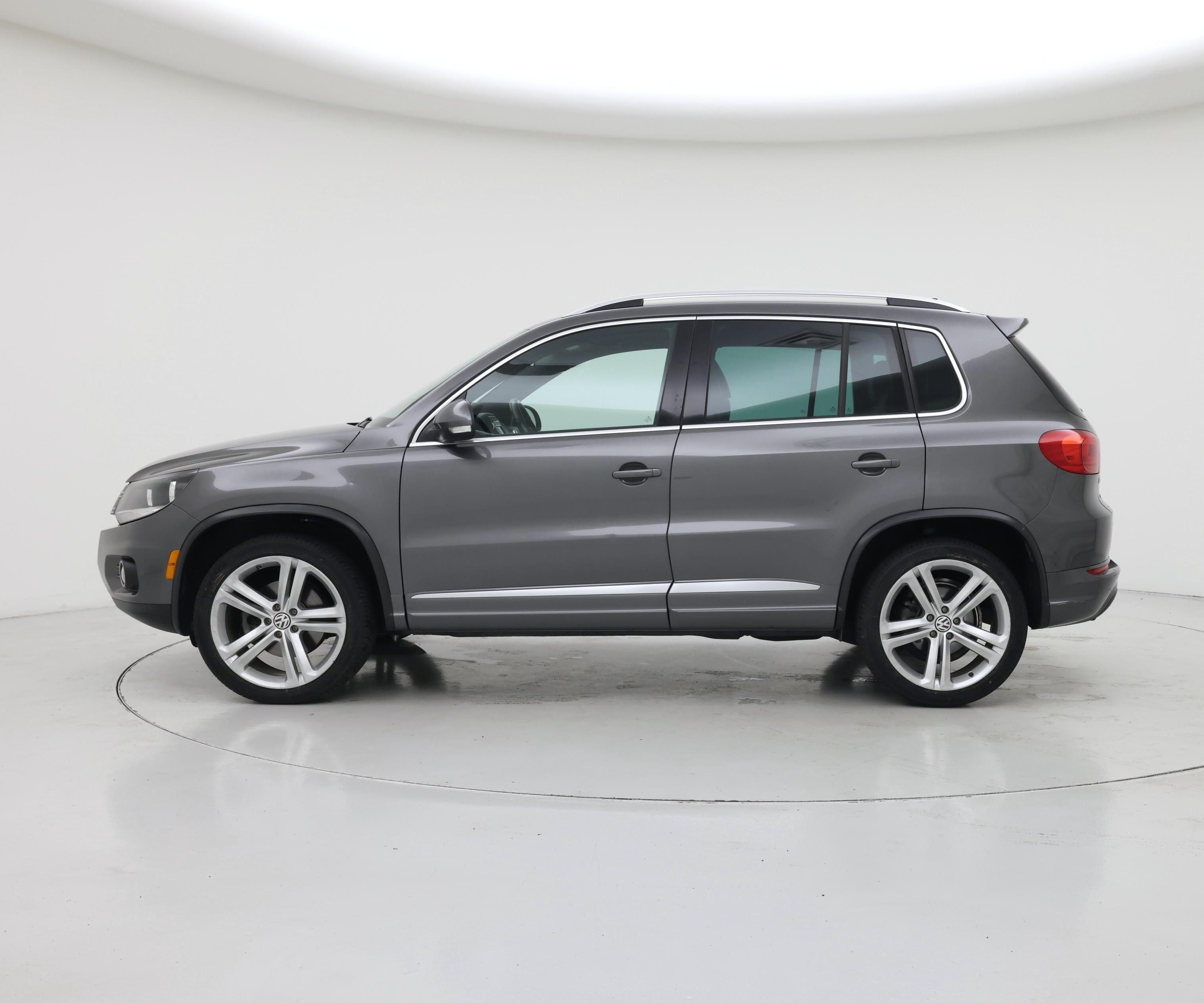 Thumbnail: 2016 Volkswagen Tiguan - 3