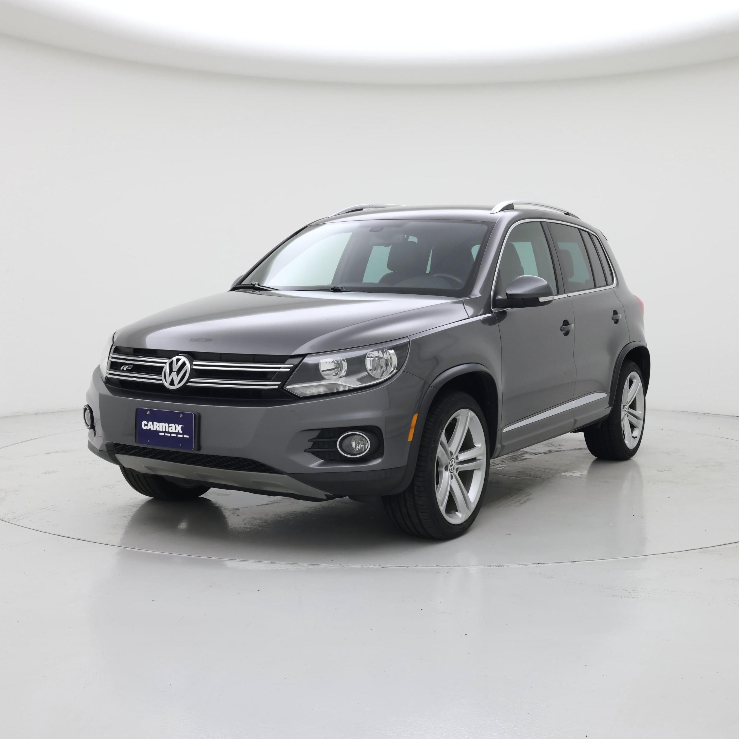 Thumbnail: 2016 Volkswagen Tiguan - 4