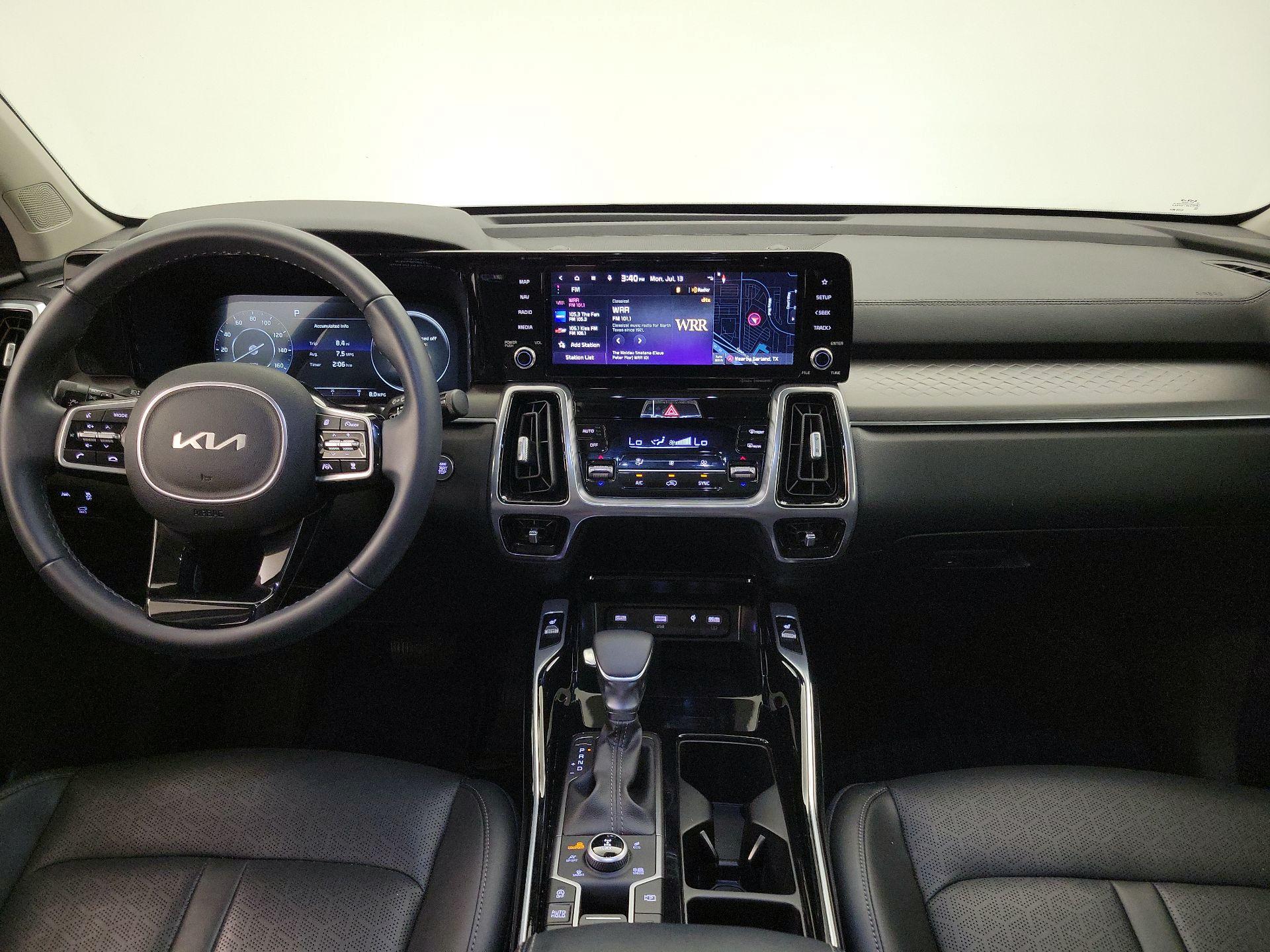 Thumbnail: 2023 Kia Sorento - 9