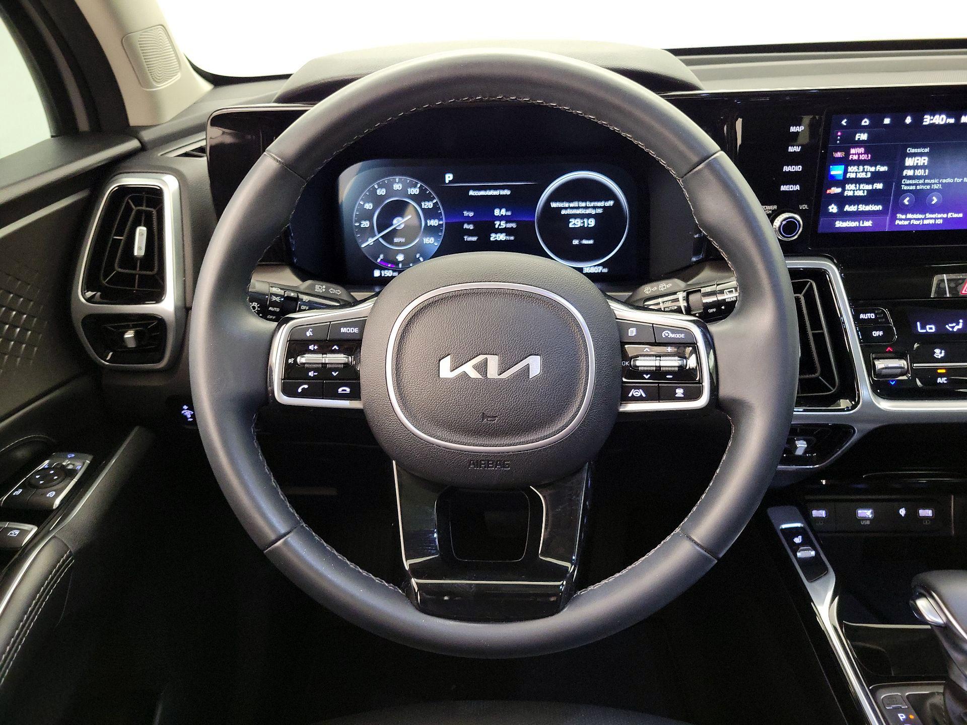 Thumbnail: 2023 Kia Sorento - 10