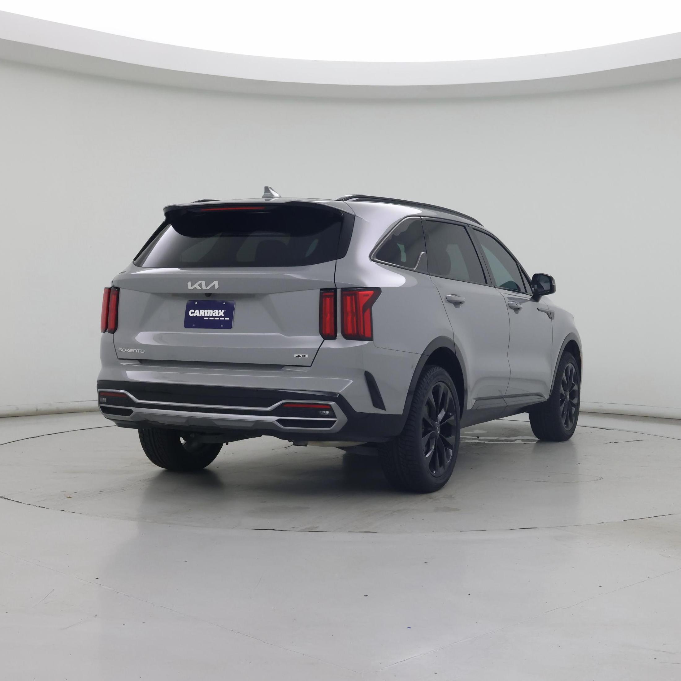 Thumbnail: 2023 Kia Sorento - 8