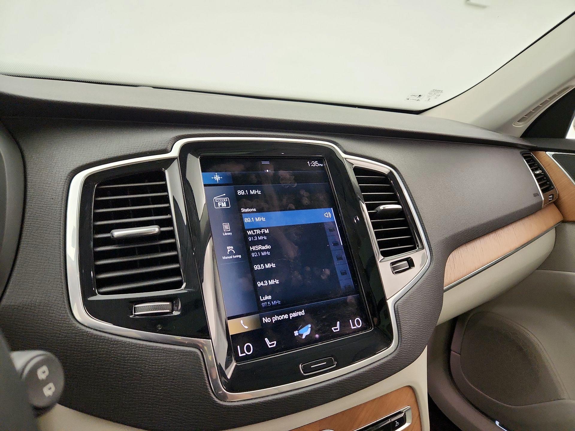 Thumbnail: 2022 Volvo XC90 - 16