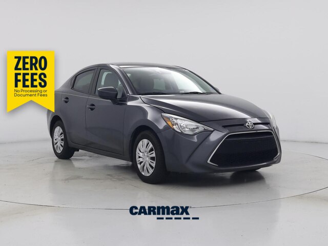Gray 2019 Toyota Yaris Sedan Front-Wheel Drive Automatic
