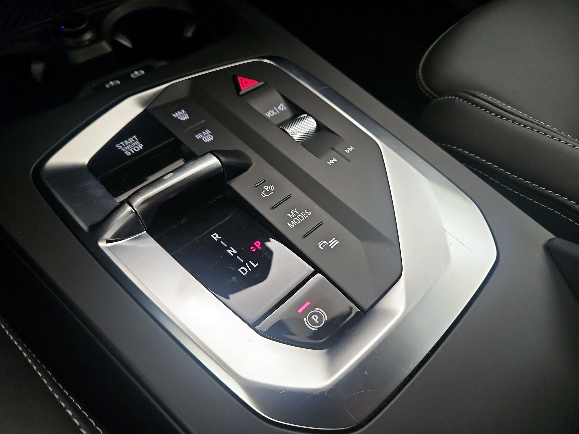 Thumbnail: 2025 BMW 2 Series - 16