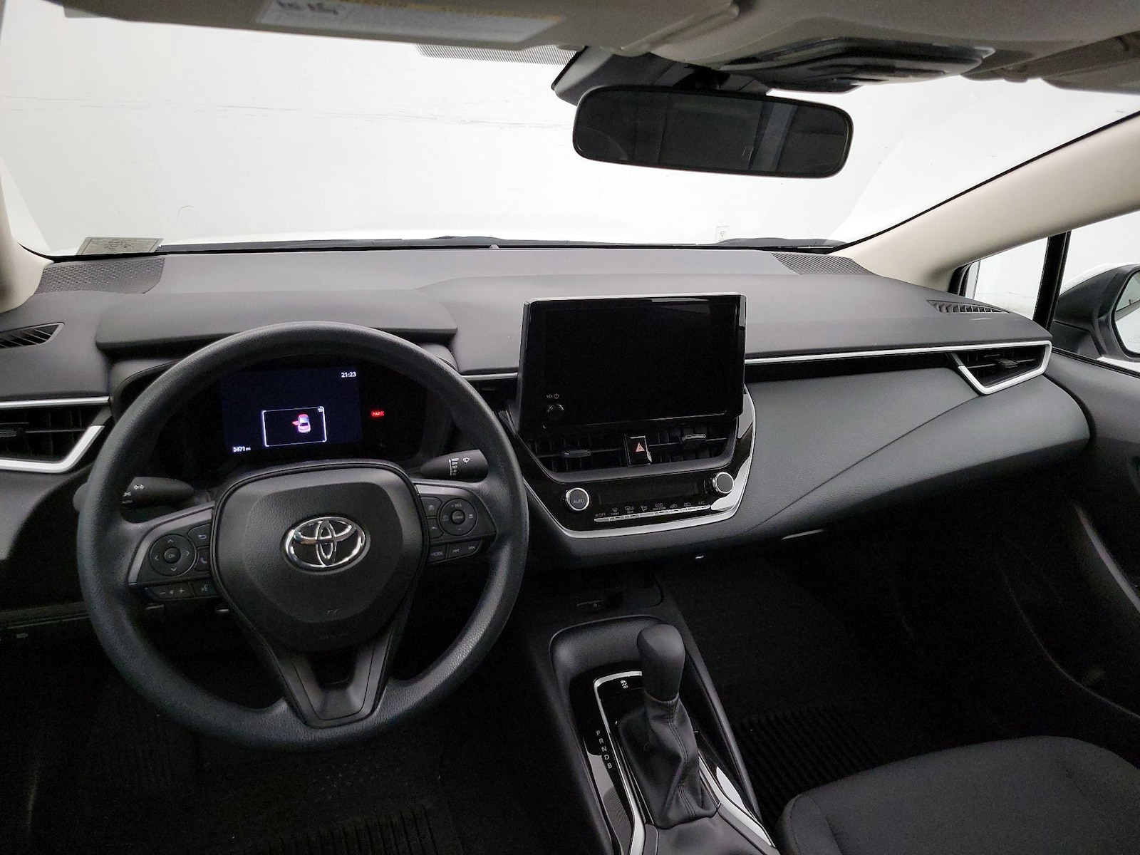 2026 Toyota Corolla LE - Photo 10
