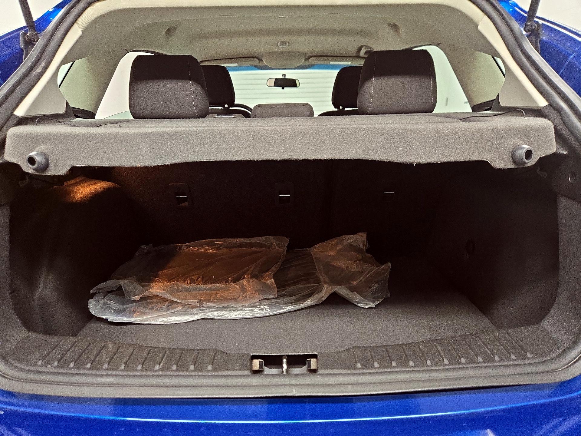 Thumbnail: 2018 Ford Focus - 20