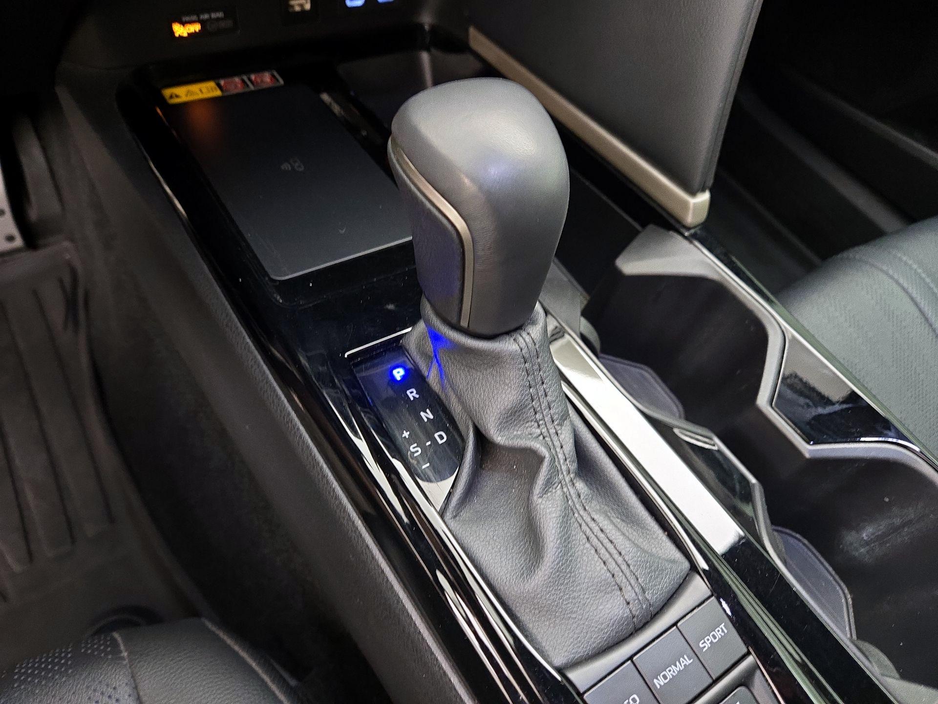 Thumbnail: 2025 Toyota Camry - 17