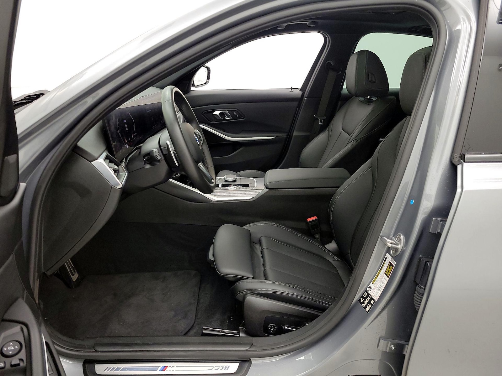 2024 BMW 3 Series M340i - Photo 12
