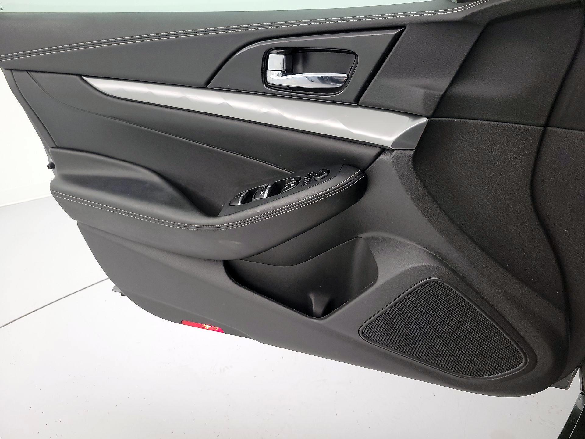 Thumbnail: 2019 Nissan Maxima - 12