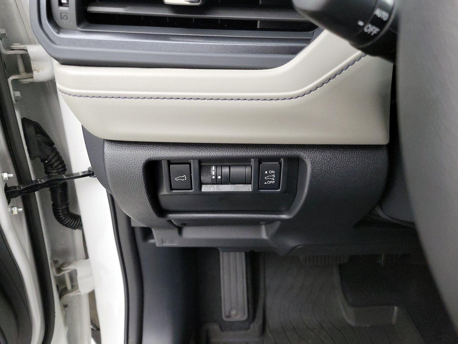 2025 Subaru Forester Premium - Photo 14