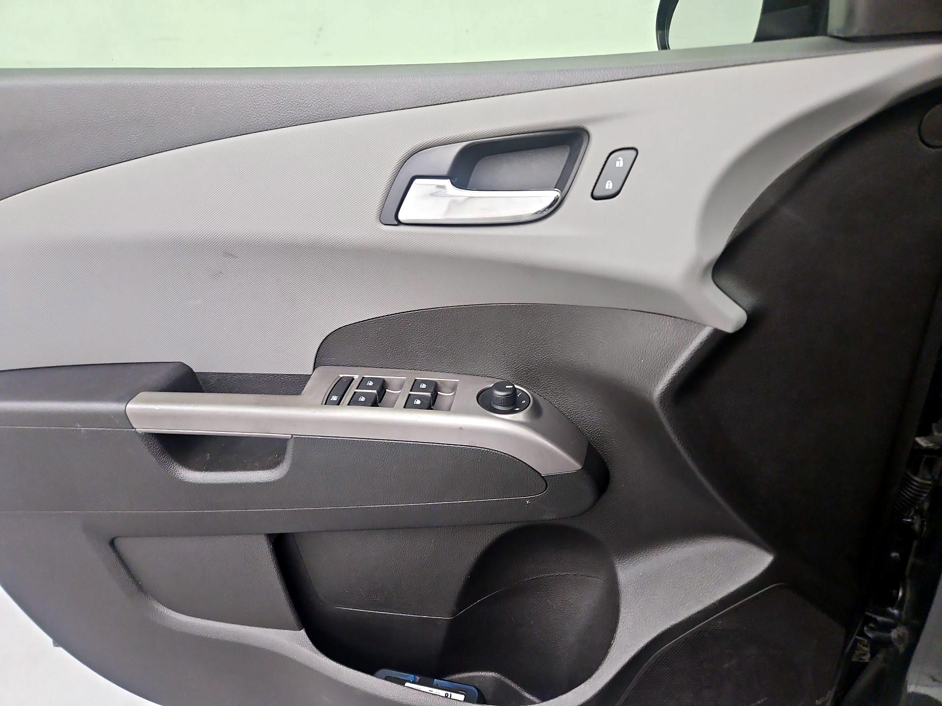 Thumbnail: 2019 Chevrolet Sonic - 12