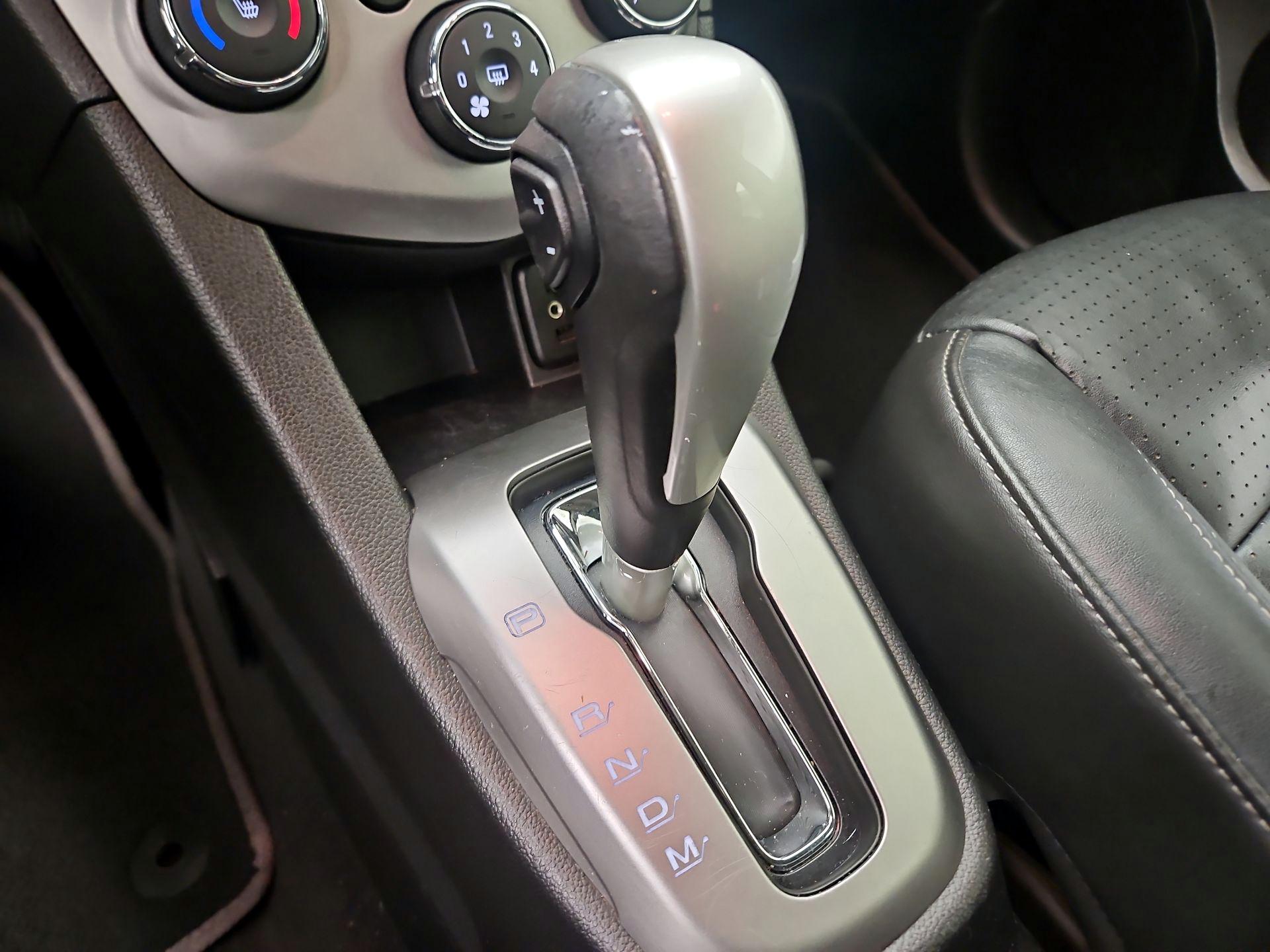 Thumbnail: 2019 Chevrolet Sonic - 17