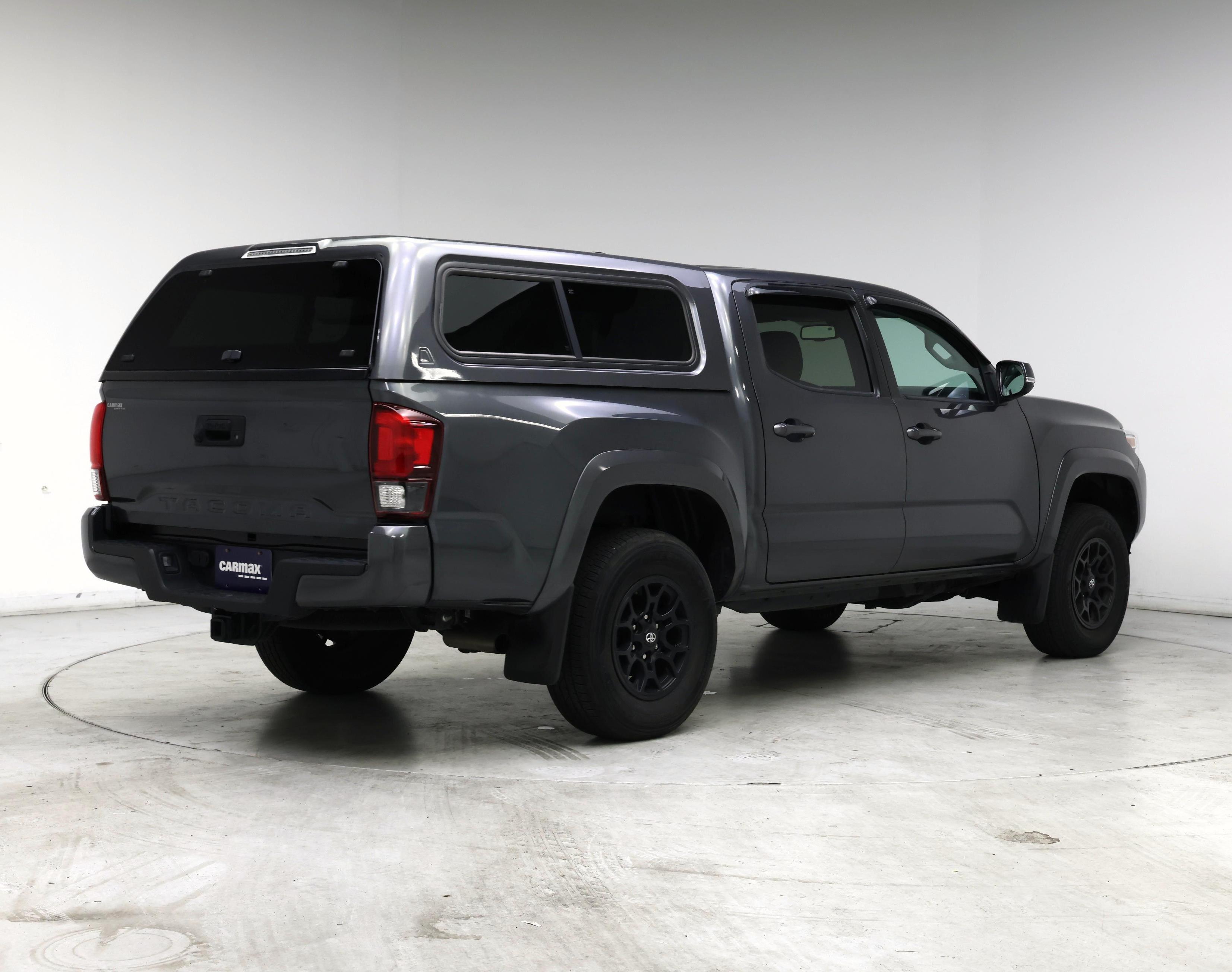 Thumbnail: 2022 Toyota Tacoma - 8