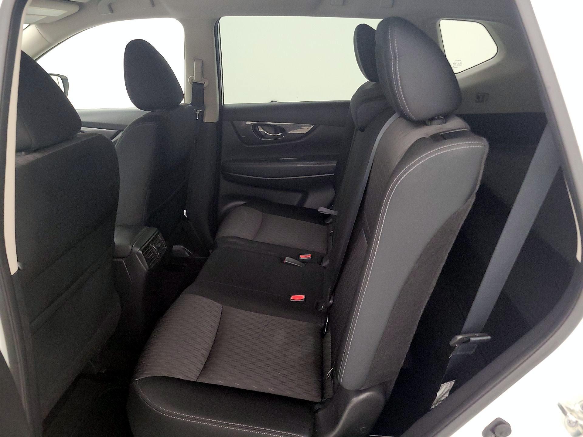 Thumbnail: 2019 Nissan Rogue - 20