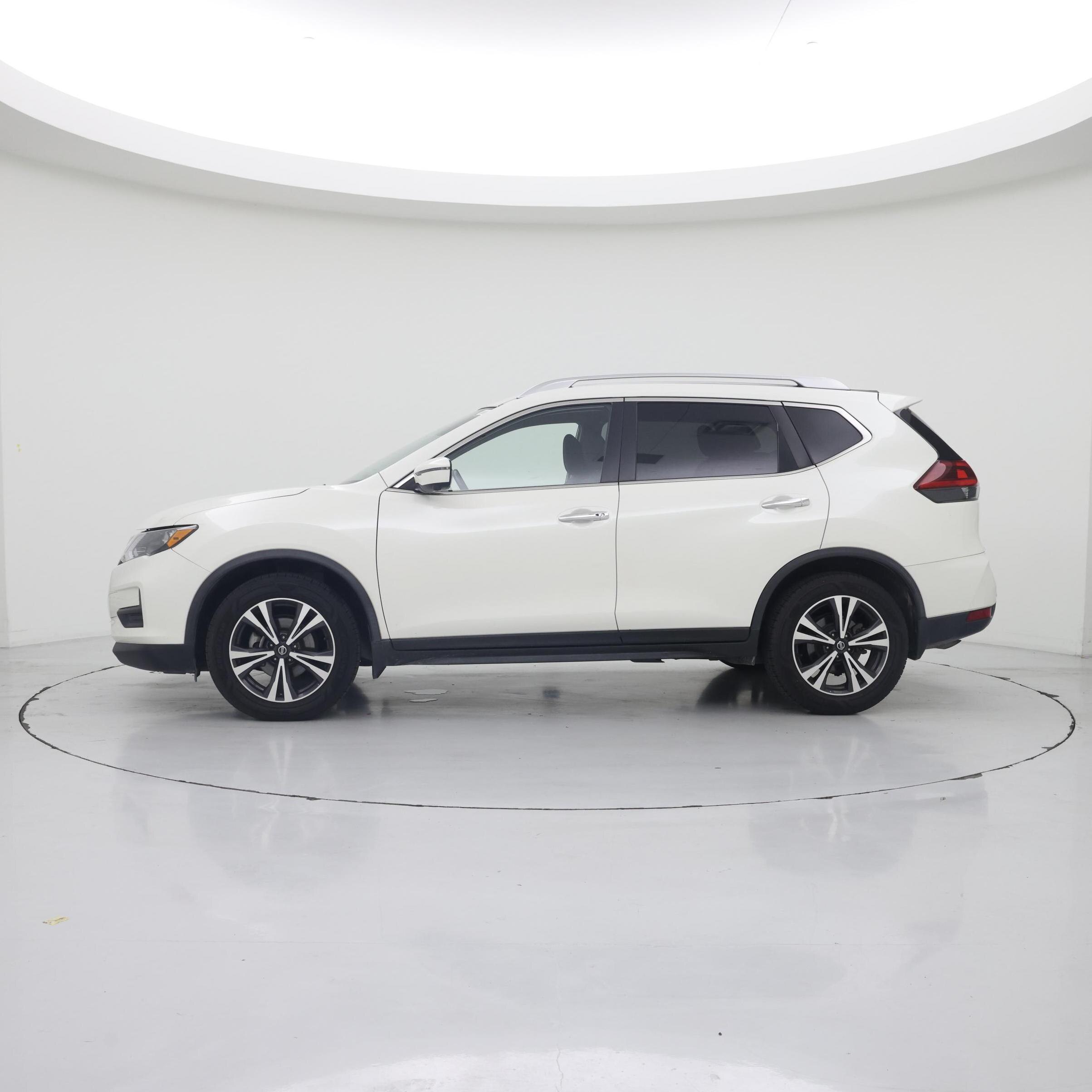 Thumbnail: 2019 Nissan Rogue - 3