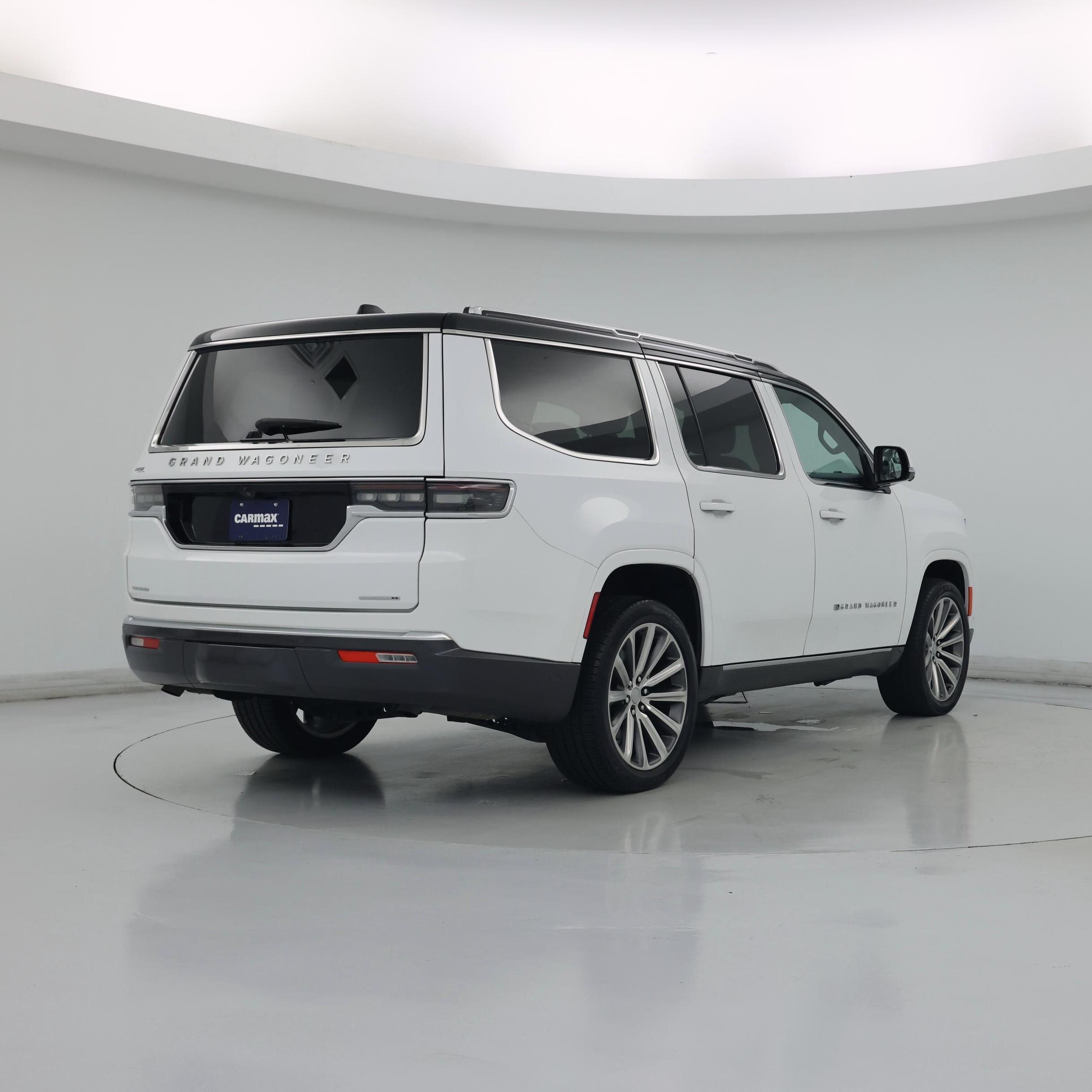 Thumbnail: 2022 Jeep Grand Wagoneer - 8