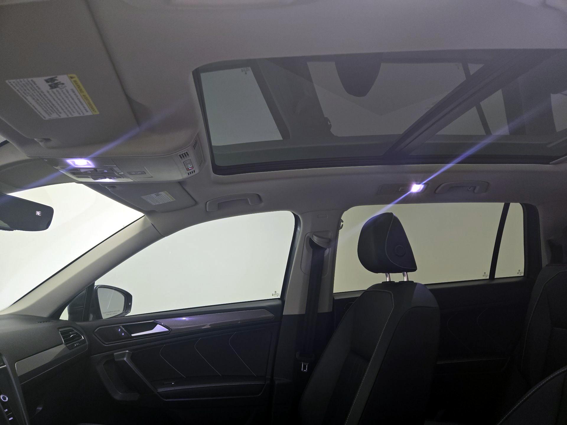 Thumbnail: 2023 Volkswagen Tiguan - 18