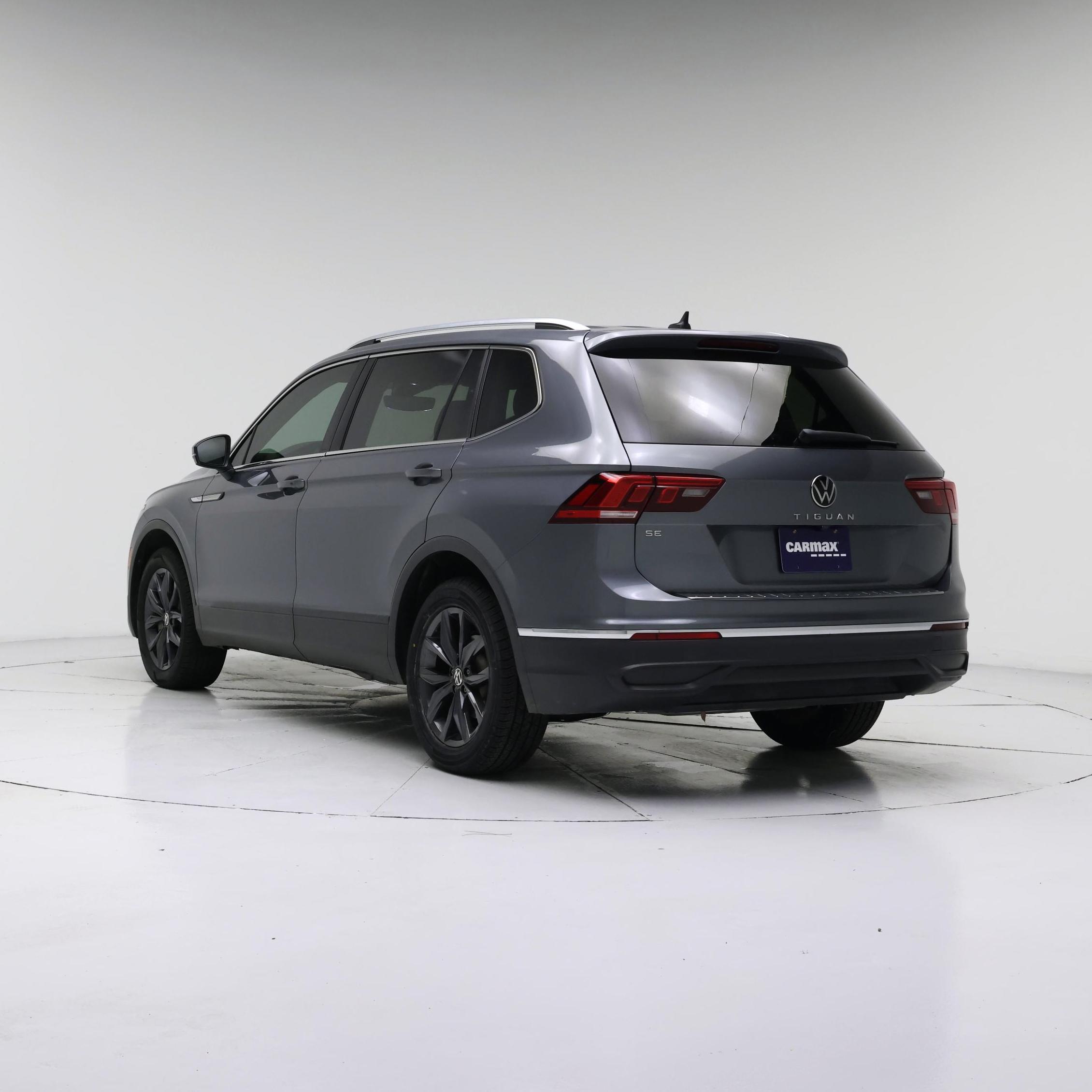 Thumbnail: 2023 Volkswagen Tiguan - 2