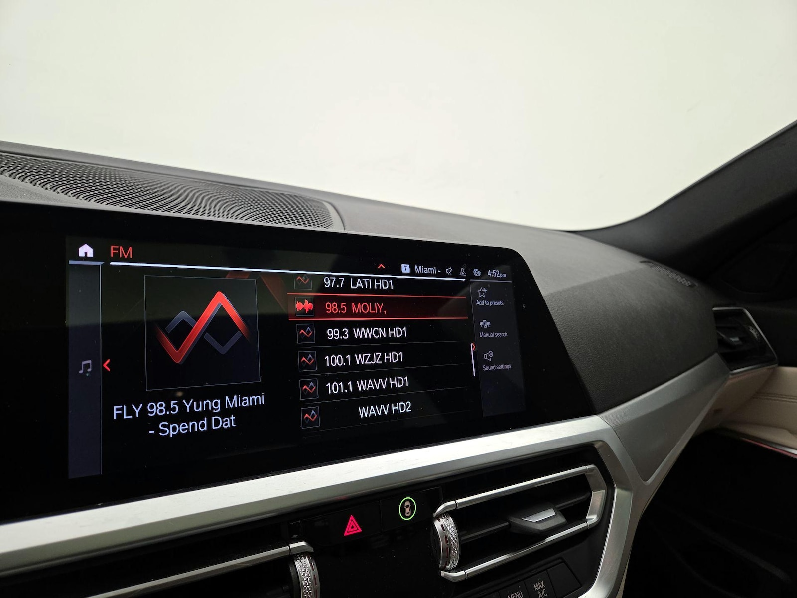 2021 BMW 3 Series 330i - Photo 17